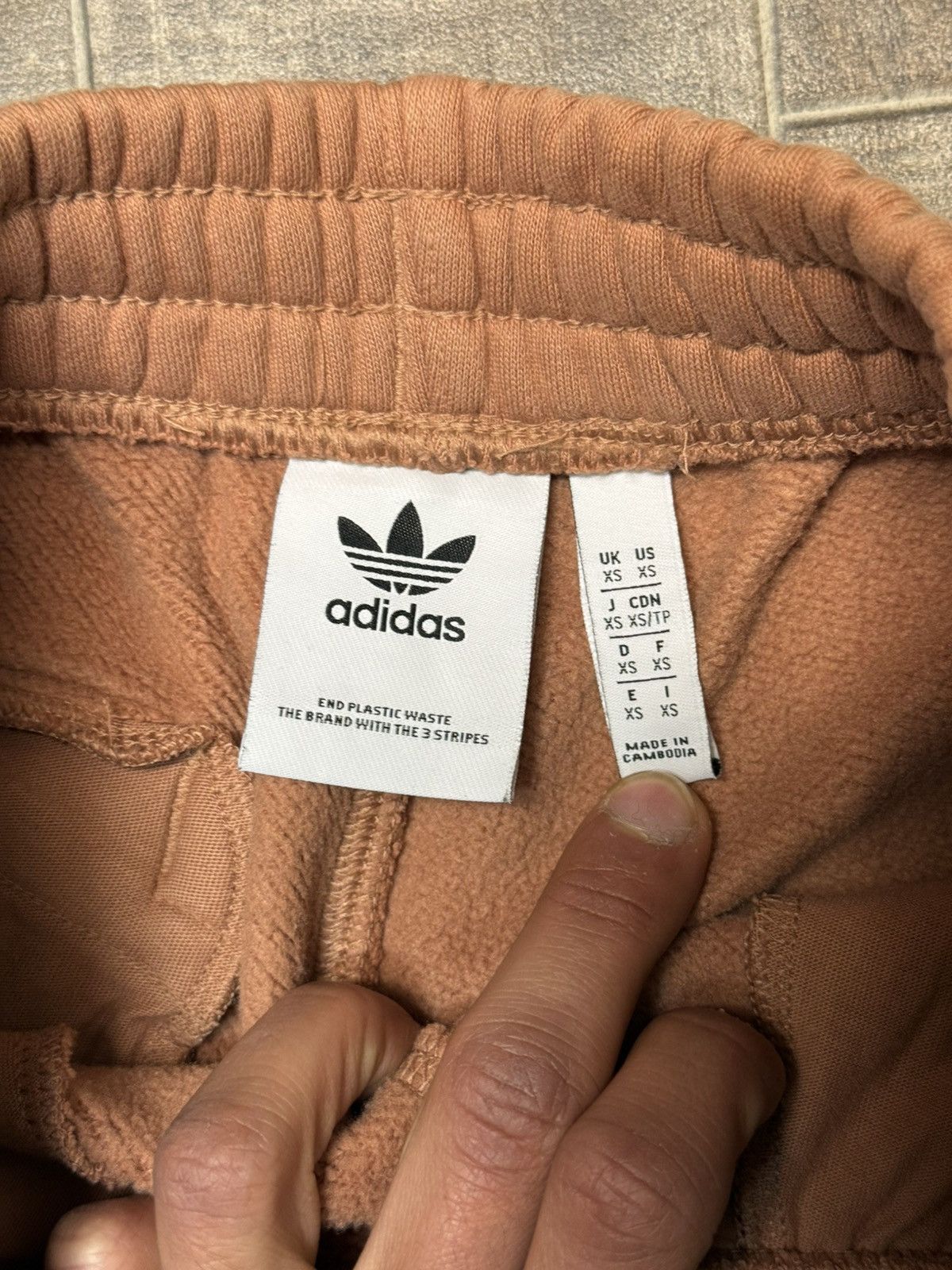 Adidas Adidas Originals Shorts Fleece Drawstring Size US 28 / EU 44 - 4 Thumbnail
