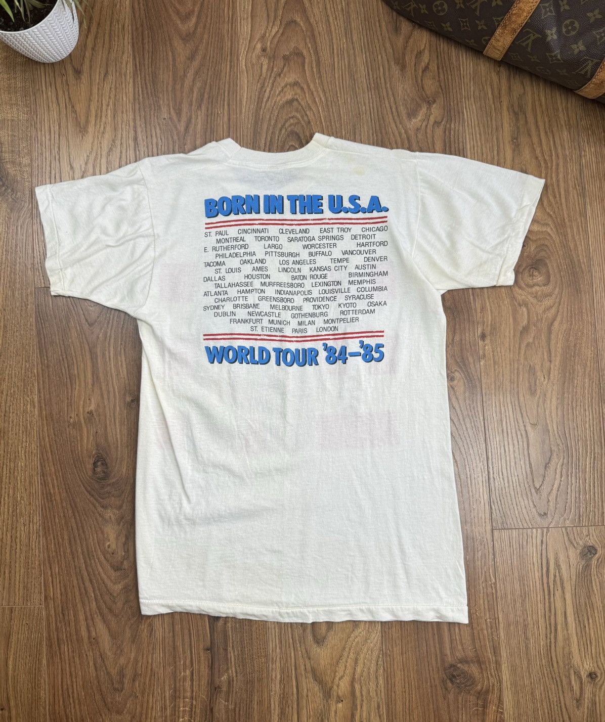Vintage Vintage Bruce Springsteen Born In The USA 1984 t-shirt Size US L / EU 52-54 / 3 - 4 Thumbnail