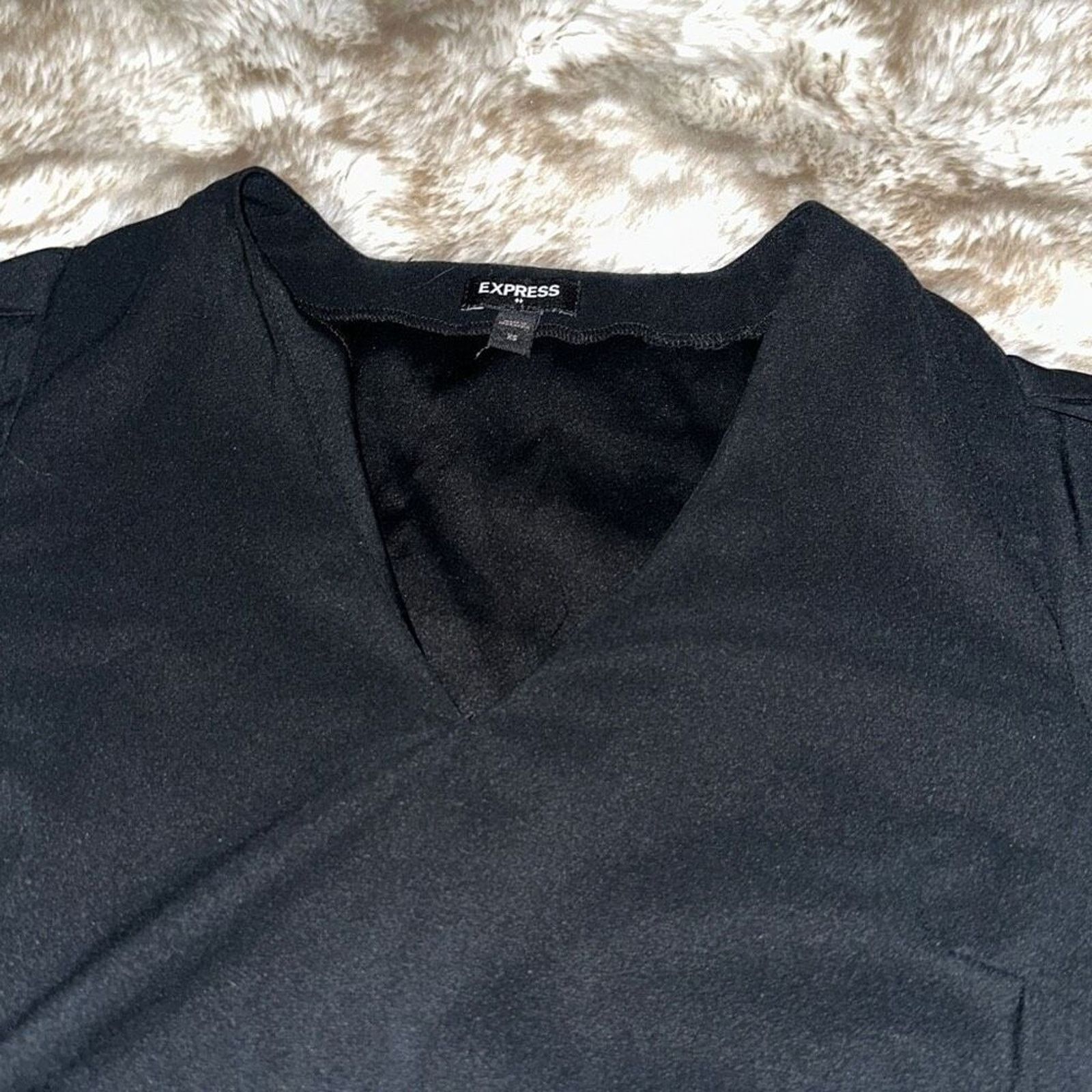 Express Express Short Sleeve V-Neck Blouse | Sz XS Size XS / US 0-2 / IT 36-38 - 3 Thumbnail