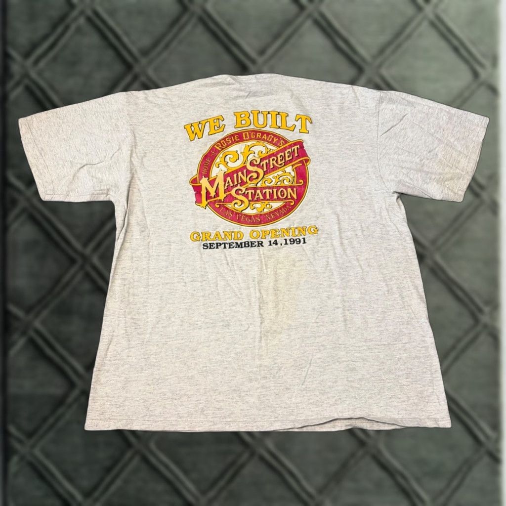 Vintage VINTAGE 90s Casino T-Shirt XL Men Gray Main Street Station Rosie O’Grady’s shirt Size US XL / EU 56 / 4 - 1 Thumbnail