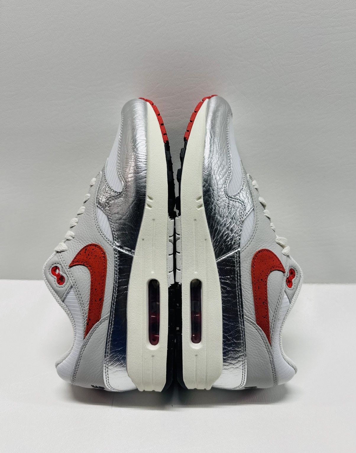 Nike Nike Air Max 1 Premium Metallic Silver/White/ Chile Red Size US 10 / EU 43 - 2 Thumbnail