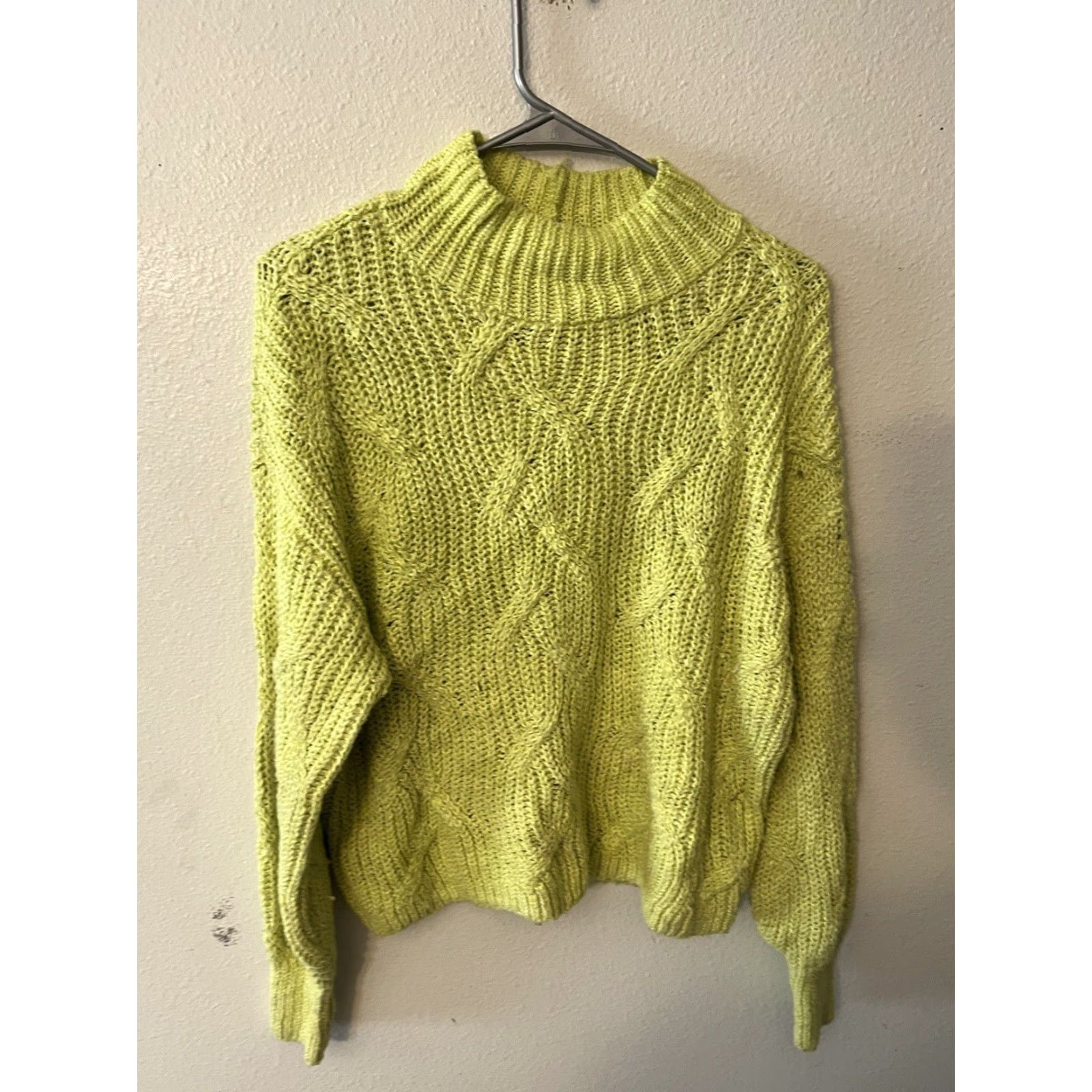 American Eagle Outfitters American Eagle Pullover Knit Sweater Mock Neck Size Medium Women Neon Green Size M / US 6-8 / IT 42-44 - 2 Thumbnail