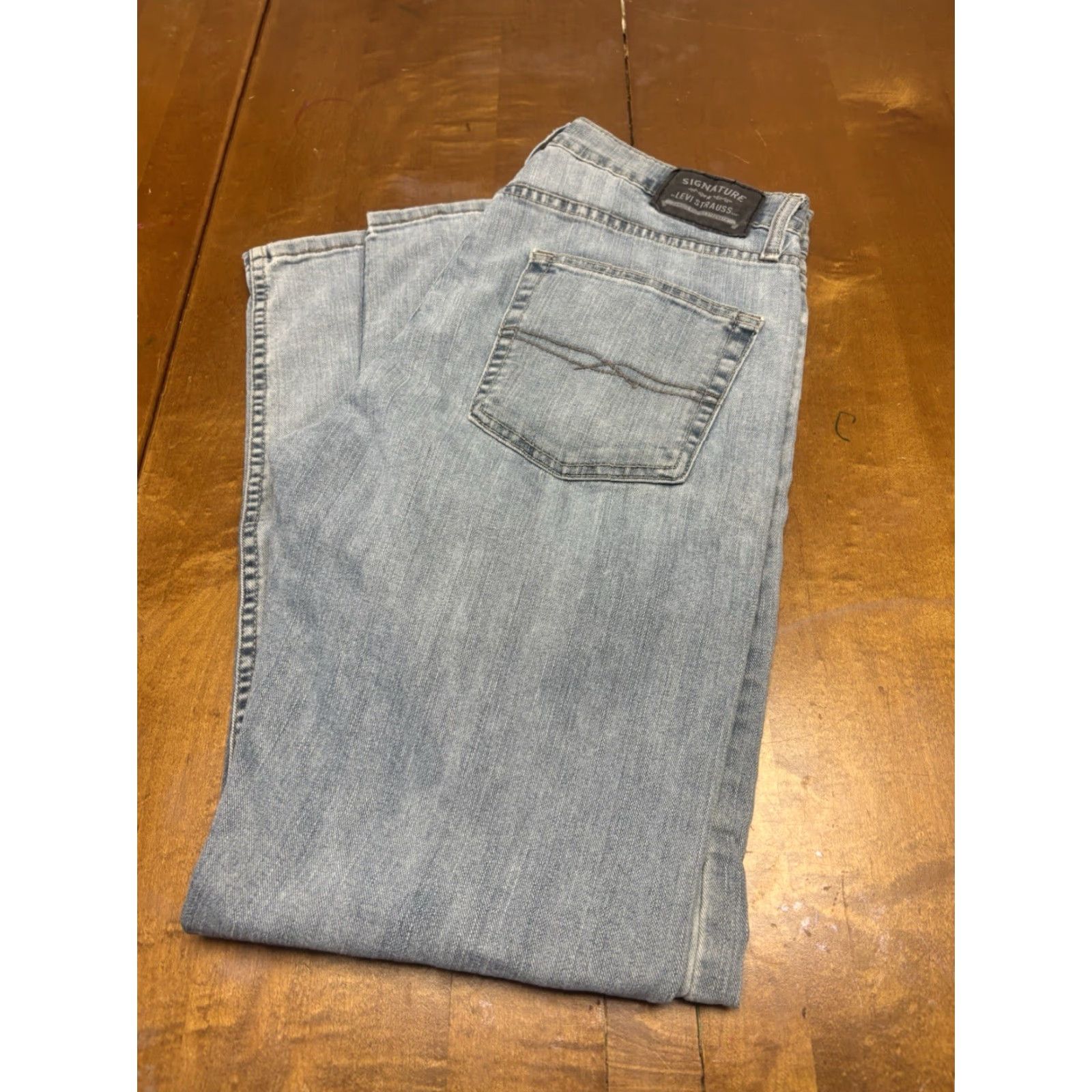 Vintage Levi Strauss & Co. Levis Signature Straight Fit Jeans Size 32x32 Blue Wash Denim Men Jeans Regular Inseam 32 Pockets Modern Vintage: No Size US 32 / EU 48 - 5 Thumbnail