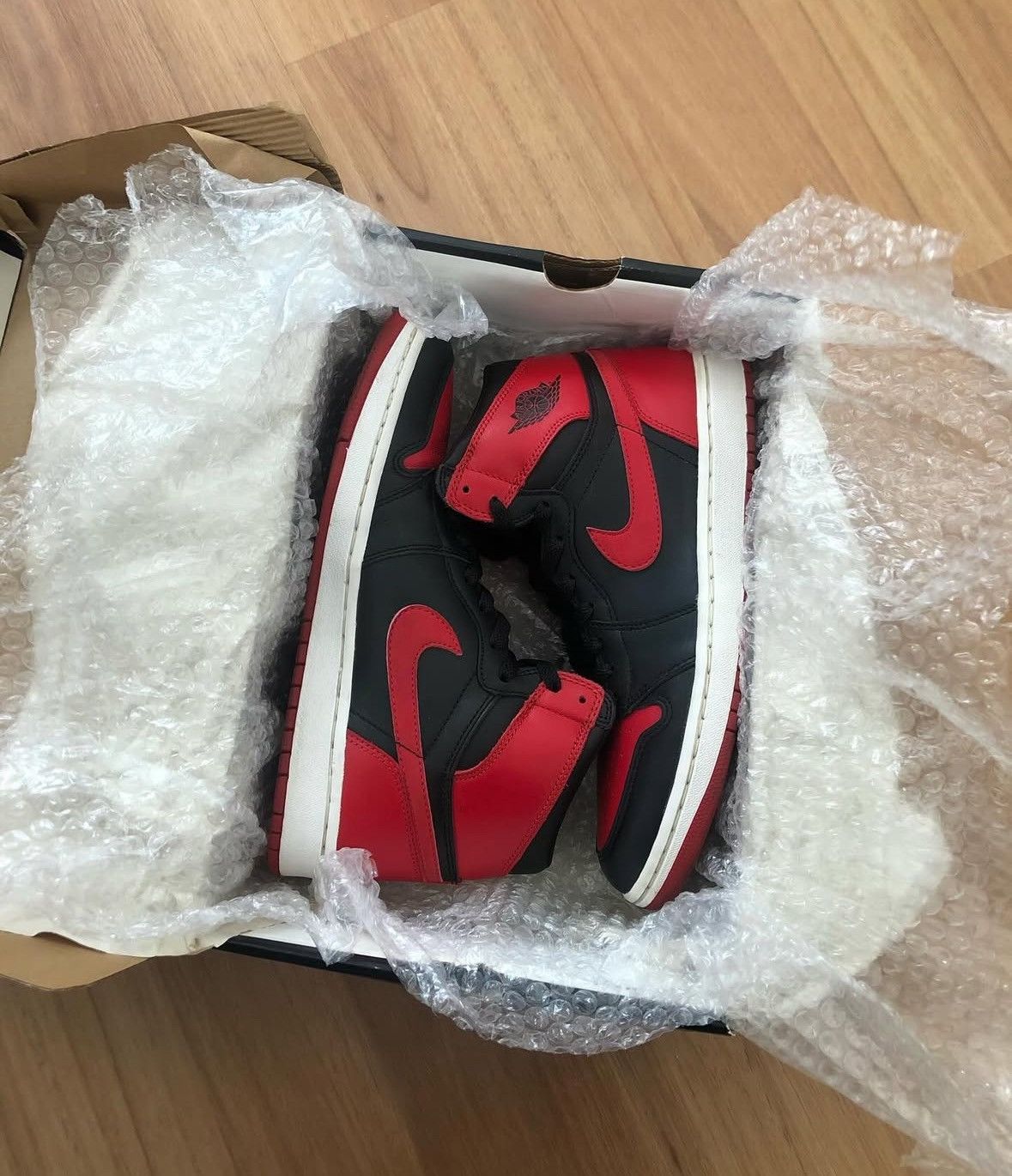 Jordan Brand 2001 Nike Air Jordan 1 - Bred Size US 9 / EU 42 - 2 Thumbnail