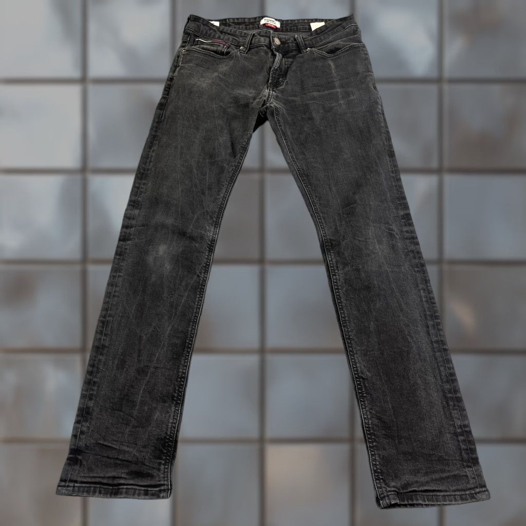 Tommy Hilfiger Tommy Hilfiger Mens Jeans Slim Fit 32 32 Dark Wash Black Stretch Faded Logo Jeans Size US 32 / EU 48 - 1 Thumbnail