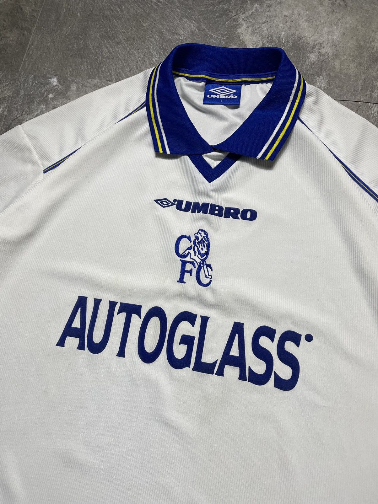 Umbro vintage umbro chelsea vintage 1998 2000 soccer jersea shirt Size US L / EU 52-54 / 3 - 2 Thumbnail