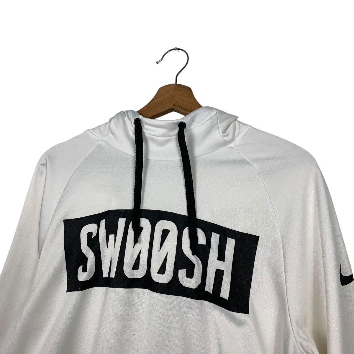 Nike NIKE SWOOSH Big Logo White Pullover Hoodies #2547-C115 Size US M / EU 48-50 / 2 - 10 Thumbnail