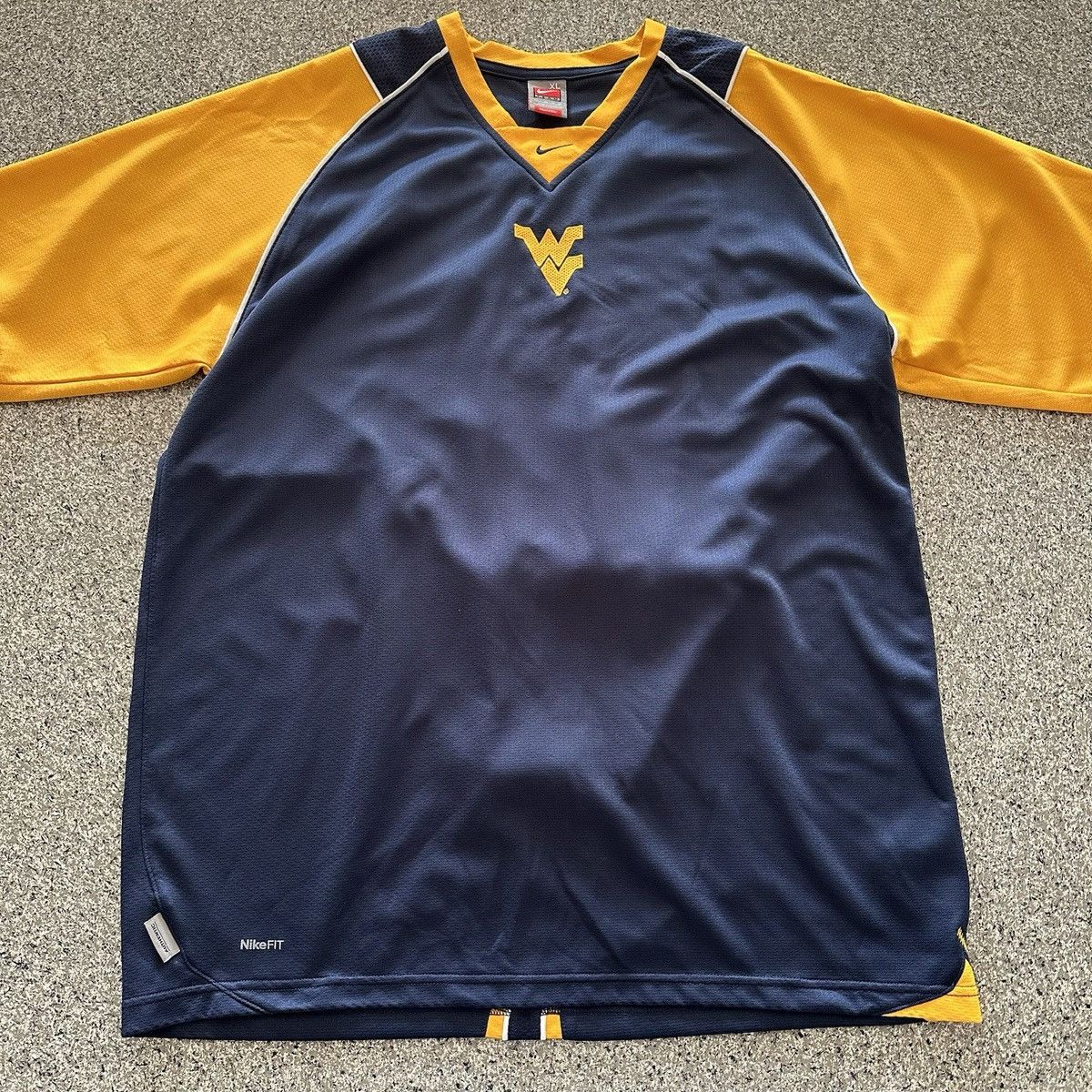 Nike Nike West Virginia Vintage Jersey Shirt Mens XL Team Fit Dry Size US XL / EU 56 / 4 - 1 Thumbnail