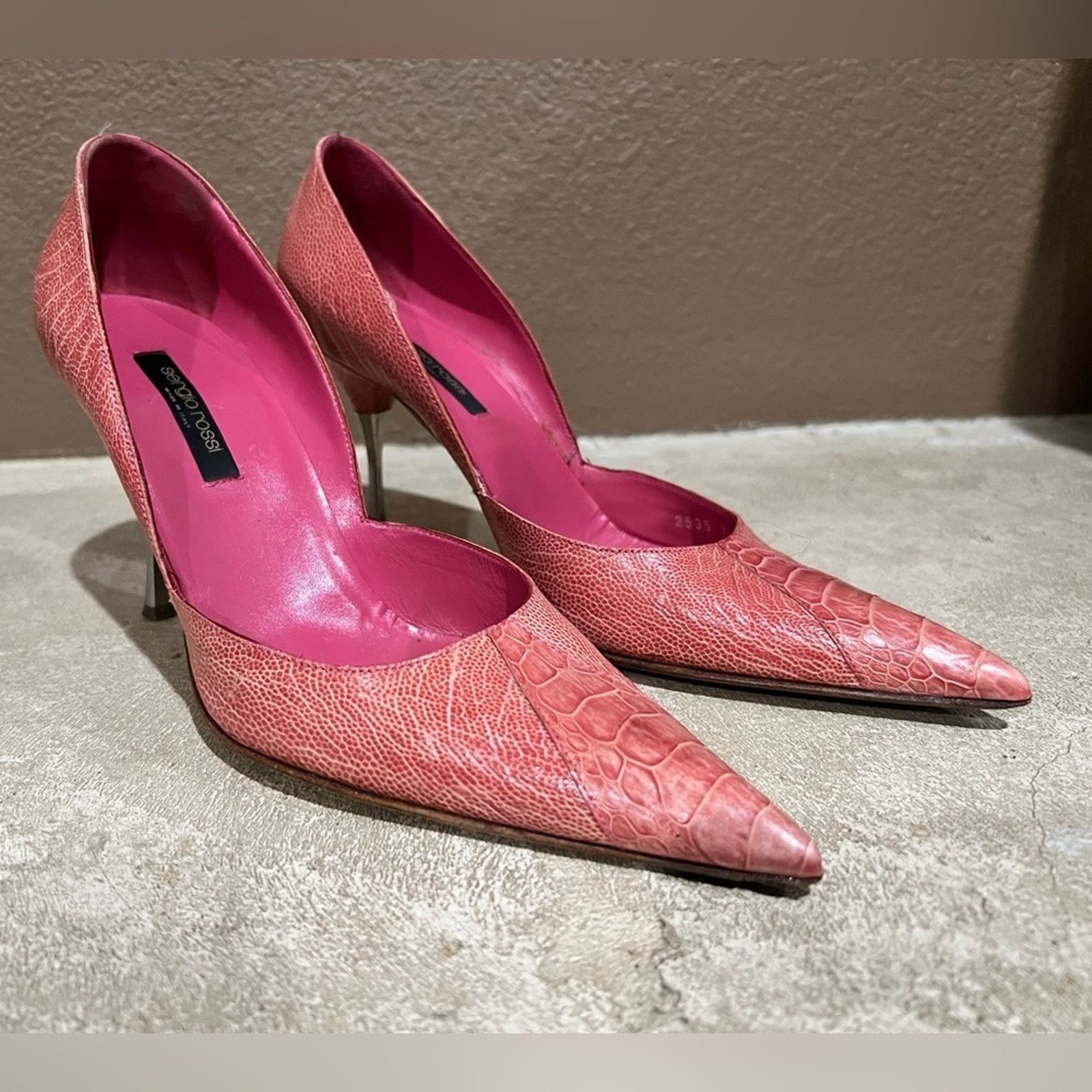Sergio Rossi Sergio Rossi Stingray Snake Pink Steel Heel Pump 39 US 8.5 Size US 8.5 / IT 38.5 - 2 Thumbnail