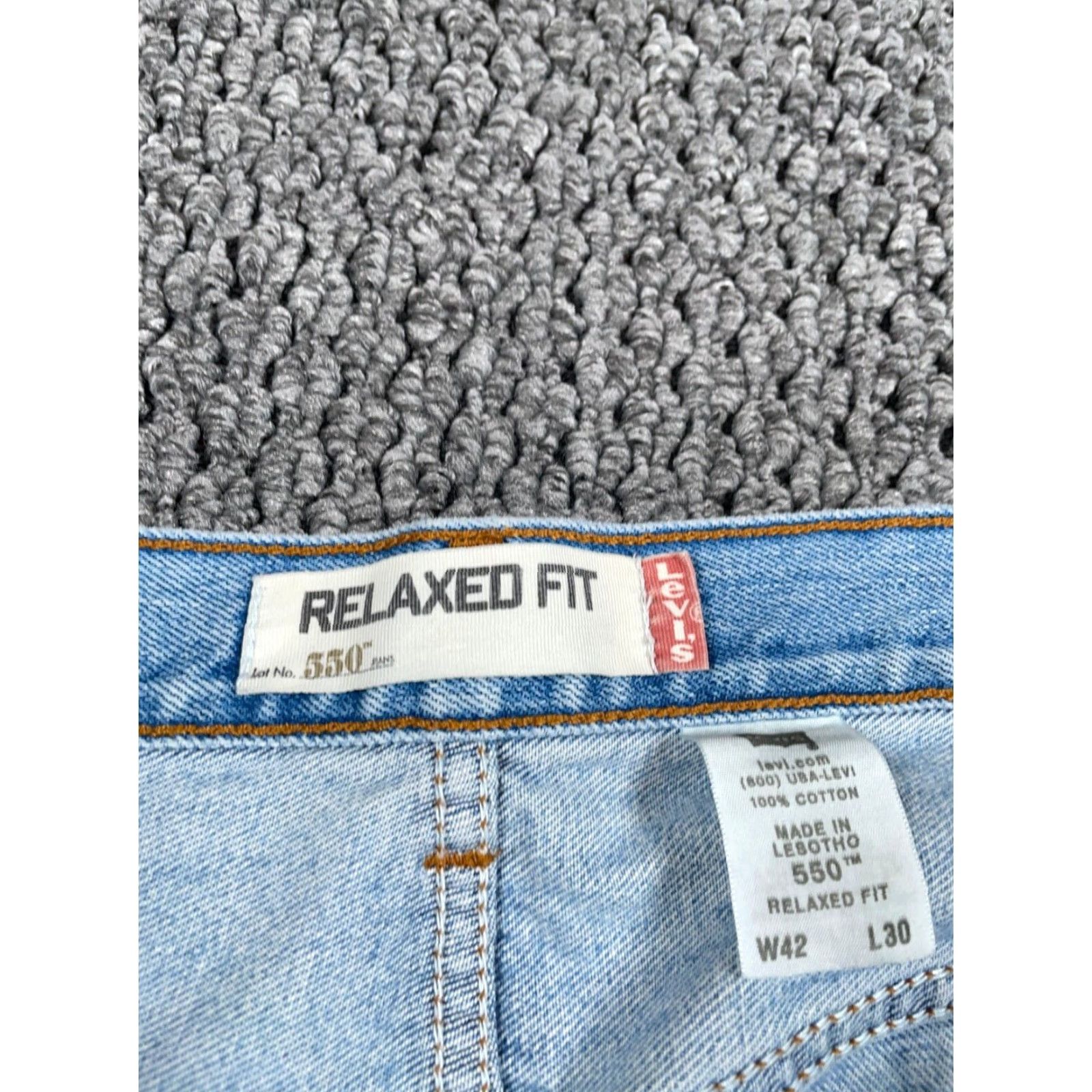 Levi's VINTAGE Levi's Jeans 42 x 30 Blue Denim Light Relaxed 550 Tapered Fit Men’s 90s Grunge Classic Hipster Retro Denim Pants Jeans Size US 42 / EU 58 - 3 Thumbnail