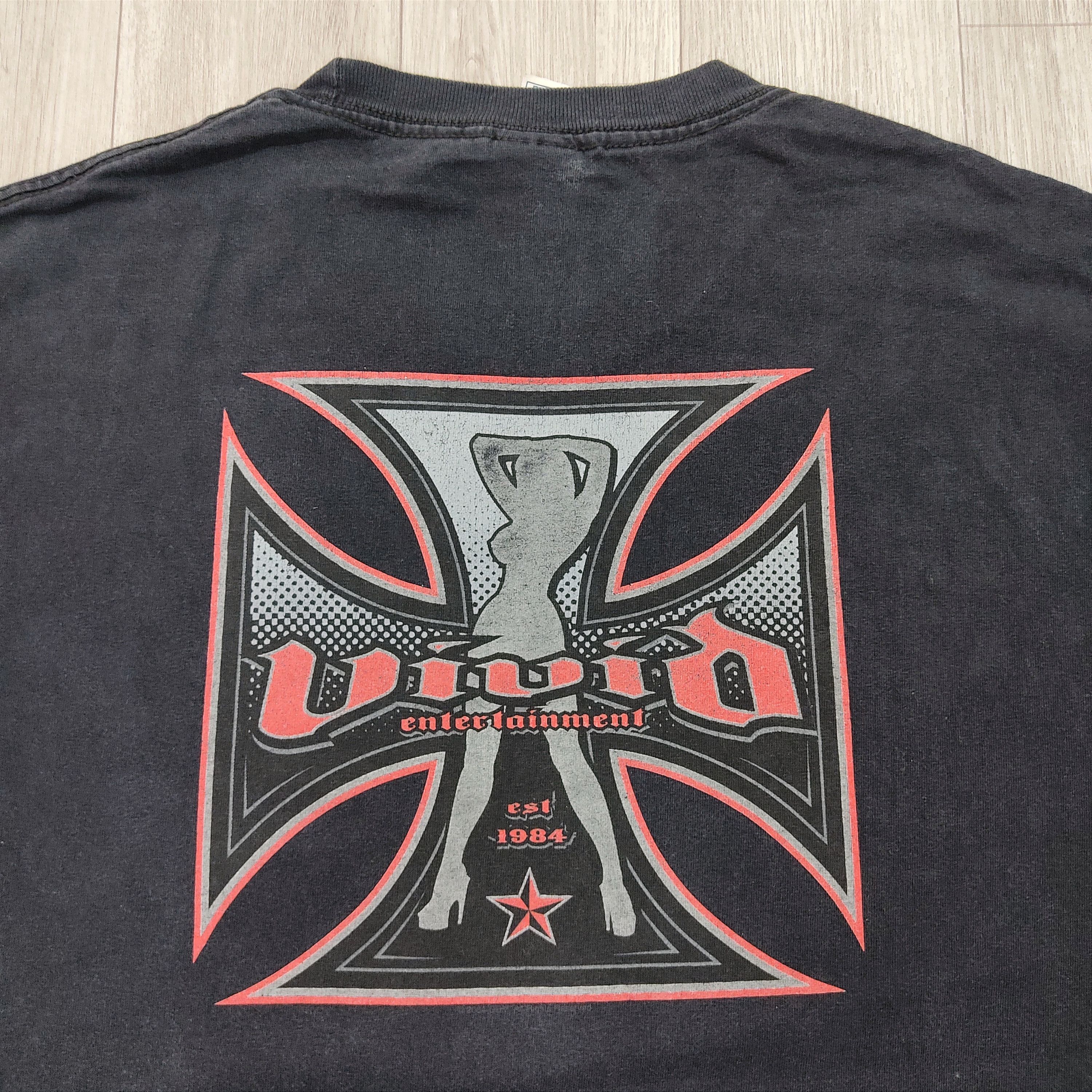 Vintage Vtg VIVID ADULT ENTERTAINMENT Big Cross Distressed T-shirt Size US XL / EU 56 / 4 - 11 Thumbnail