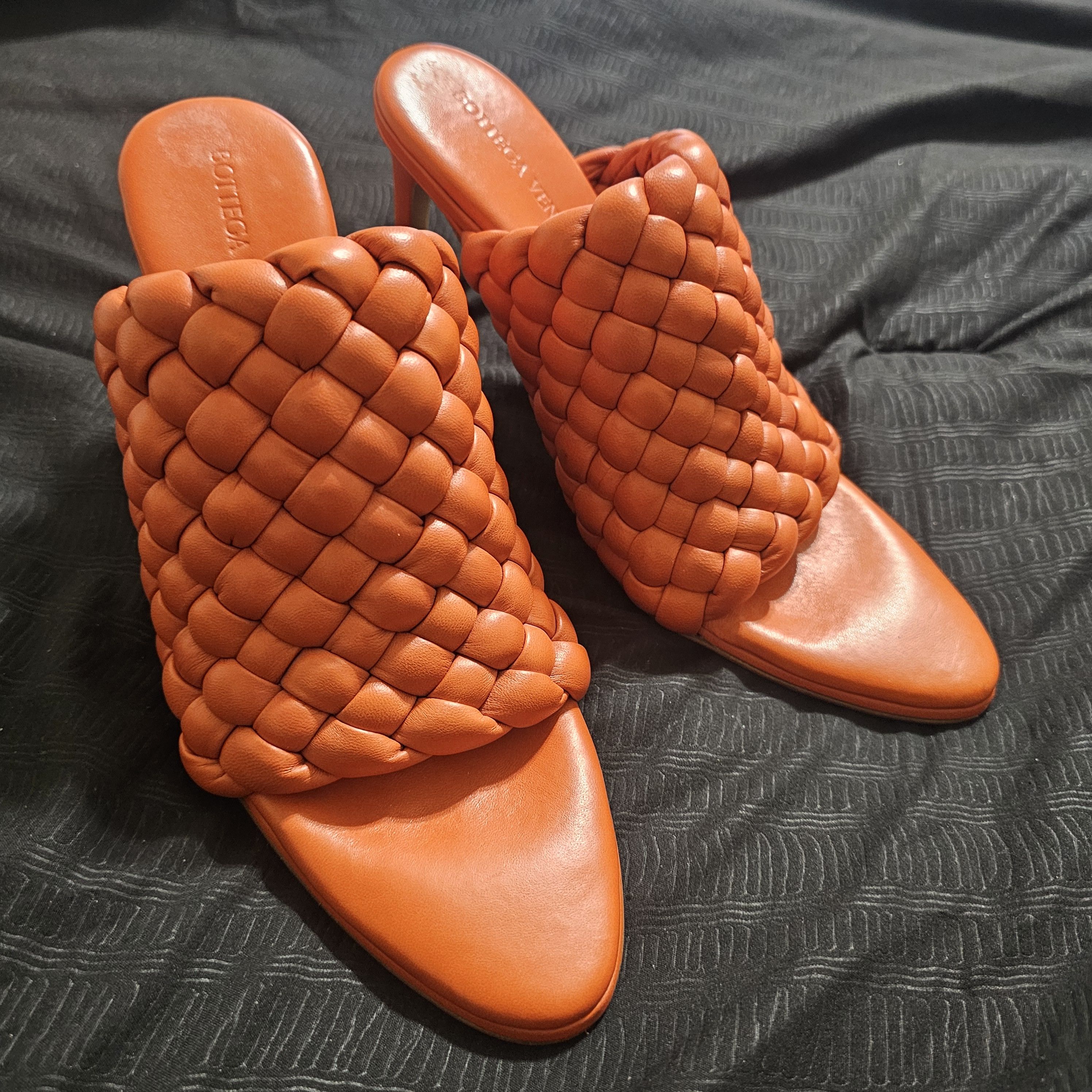 Bottega Veneta Bottega Veneta Intrecciato Weave Leather Orange Mules Sz 38 Size US 8 / IT 38 - 14 Thumbnail