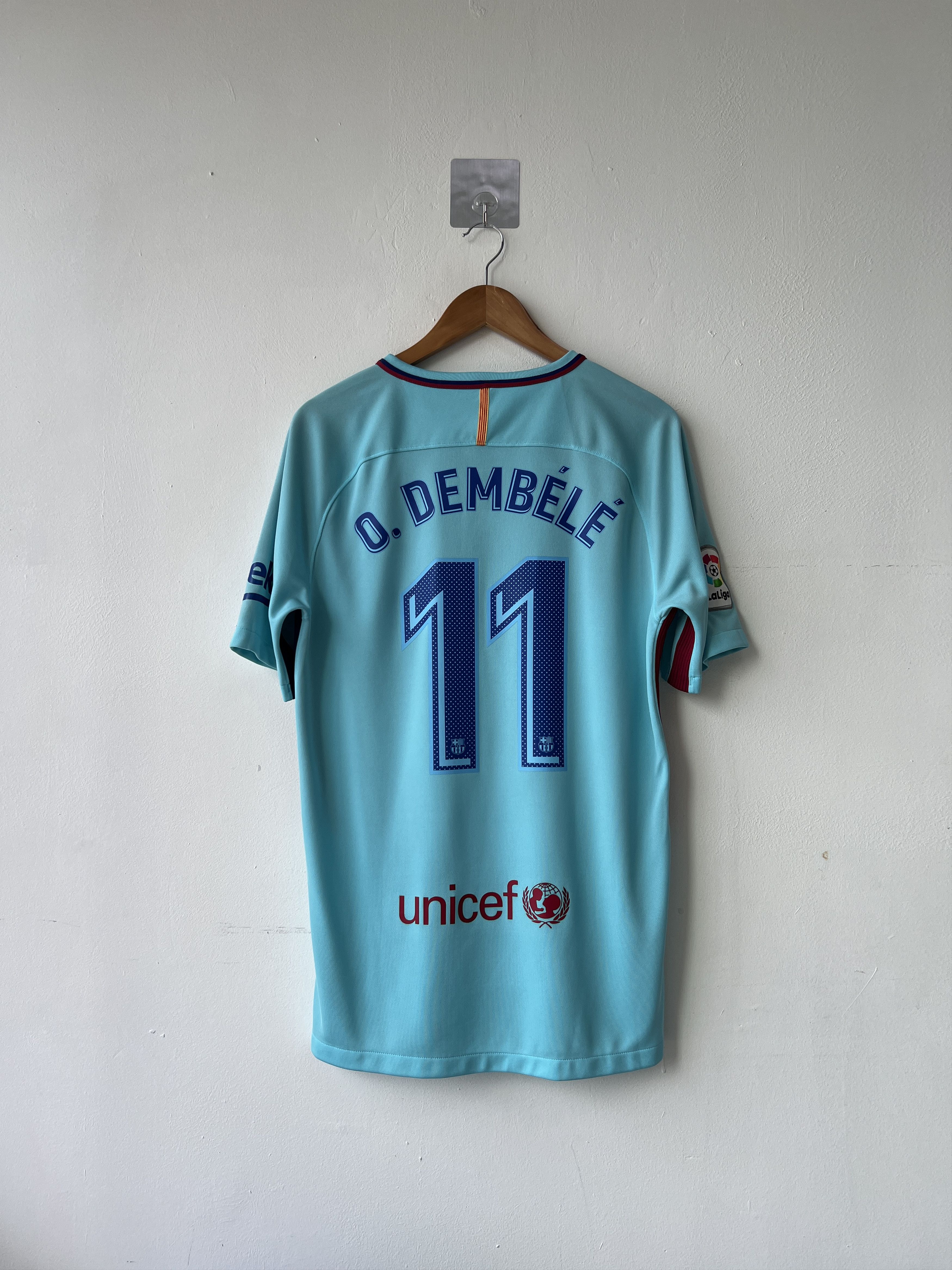 Nike (M) Barcelona 2017-18 Away Kit O. Dembele #11 Size US M / EU 48-50 / 2 - 1 Thumbnail