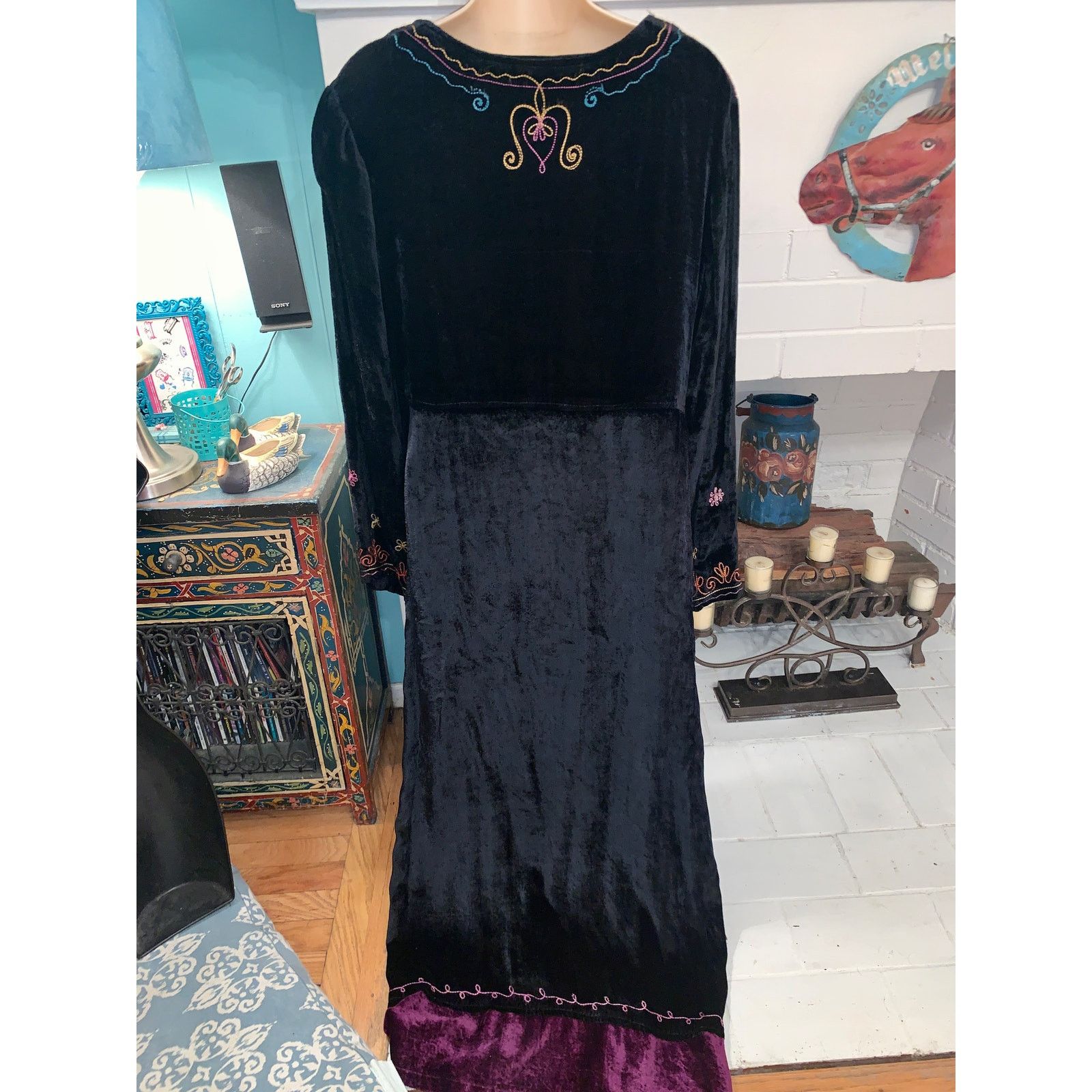 Vintage VINTAGE VELVET EMBROIDERED Hippie Boho CAFTAN Kaftan Dress Size M / US 6-8 / IT 42-44 - 5 Thumbnail