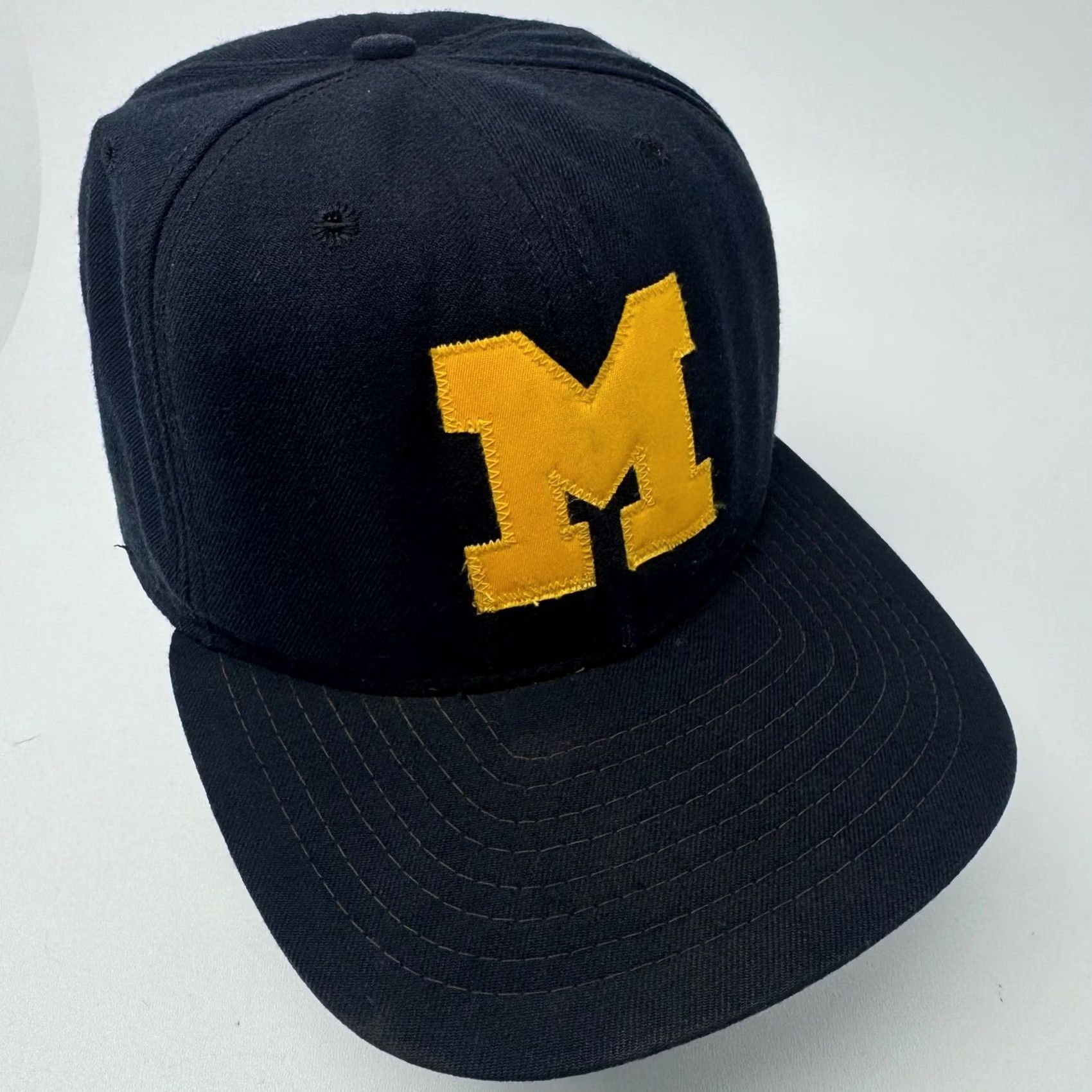New Era VINTAGE New Era Hat Michigan Wolverines Snapback Navy Blue Wool Blend Adjustable Snapback 1990s Mens Boys Women Mens Size ONE SIZE - 2 Thumbnail