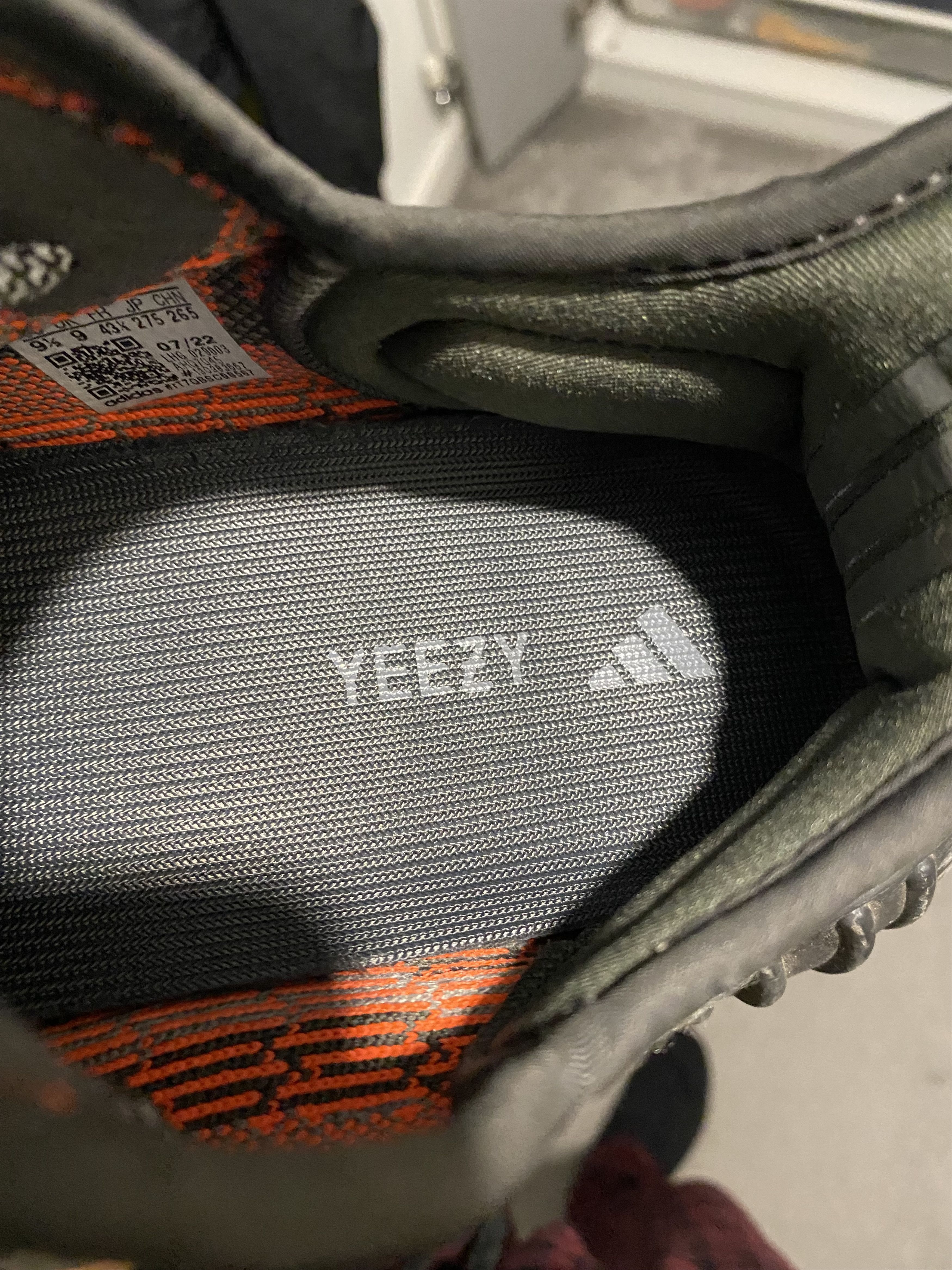 Yeezy Adidas Yeezy Boost 350 V2 Size US 10 / EU 43 - 16 Thumbnail
