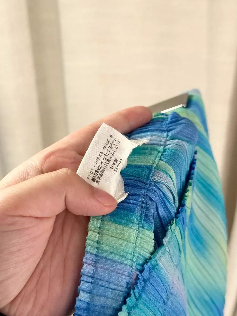 Issey Miyake issey miyake size:3 Aurora blue and green trousers 2505-Ne Size 42" / US 20 - 5 Thumbnail