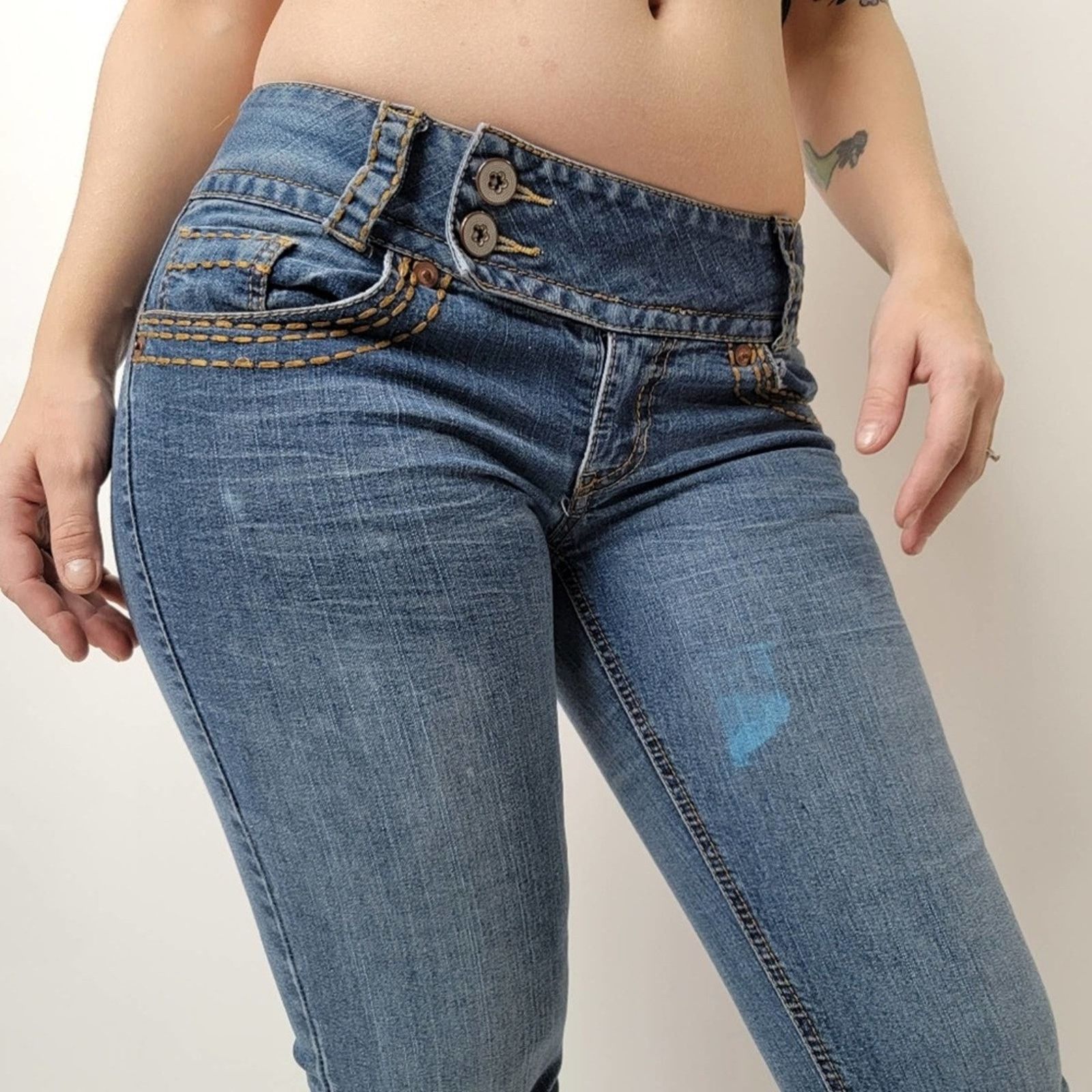 Vintage Vtg y2k Fragile Distressed Low Rise Flared Bell Blue Jeans Size 30" / US 8 / IT 44 - 12 Thumbnail