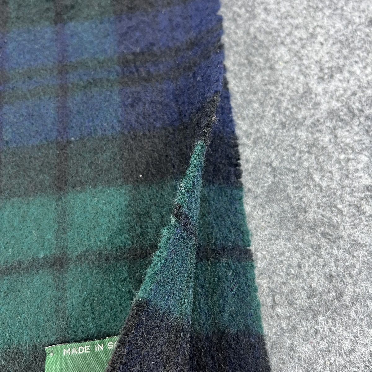 Johnstons Of Elgin Johnstons Of Elgin Scarf / Muffler / Neckwear K075 Size ONE SIZE - 8 Thumbnail