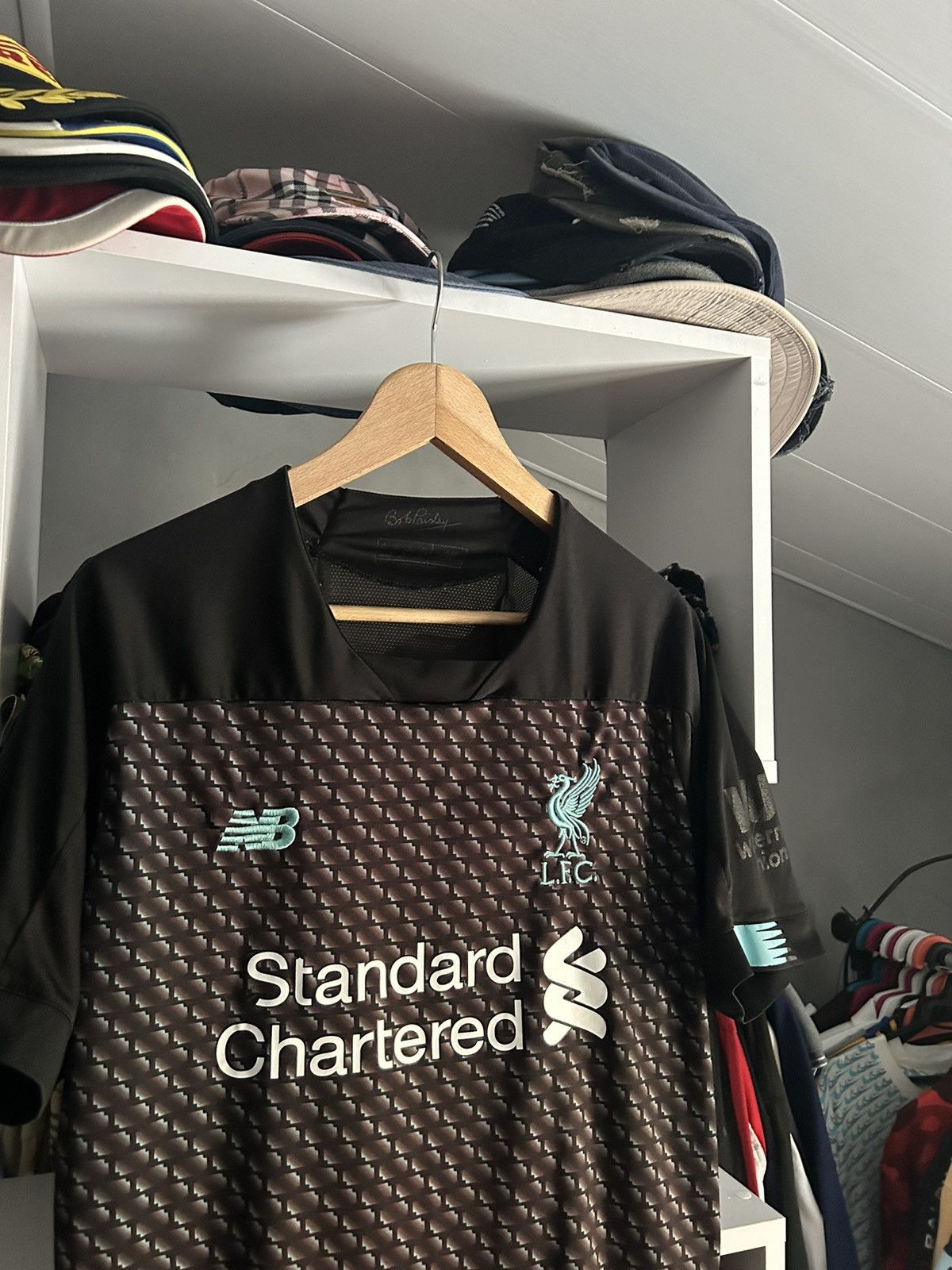 New Balance Fc Liverpool 2019/20 away soccer jersey Size US M / EU 48-50 / 2 - 2 Thumbnail