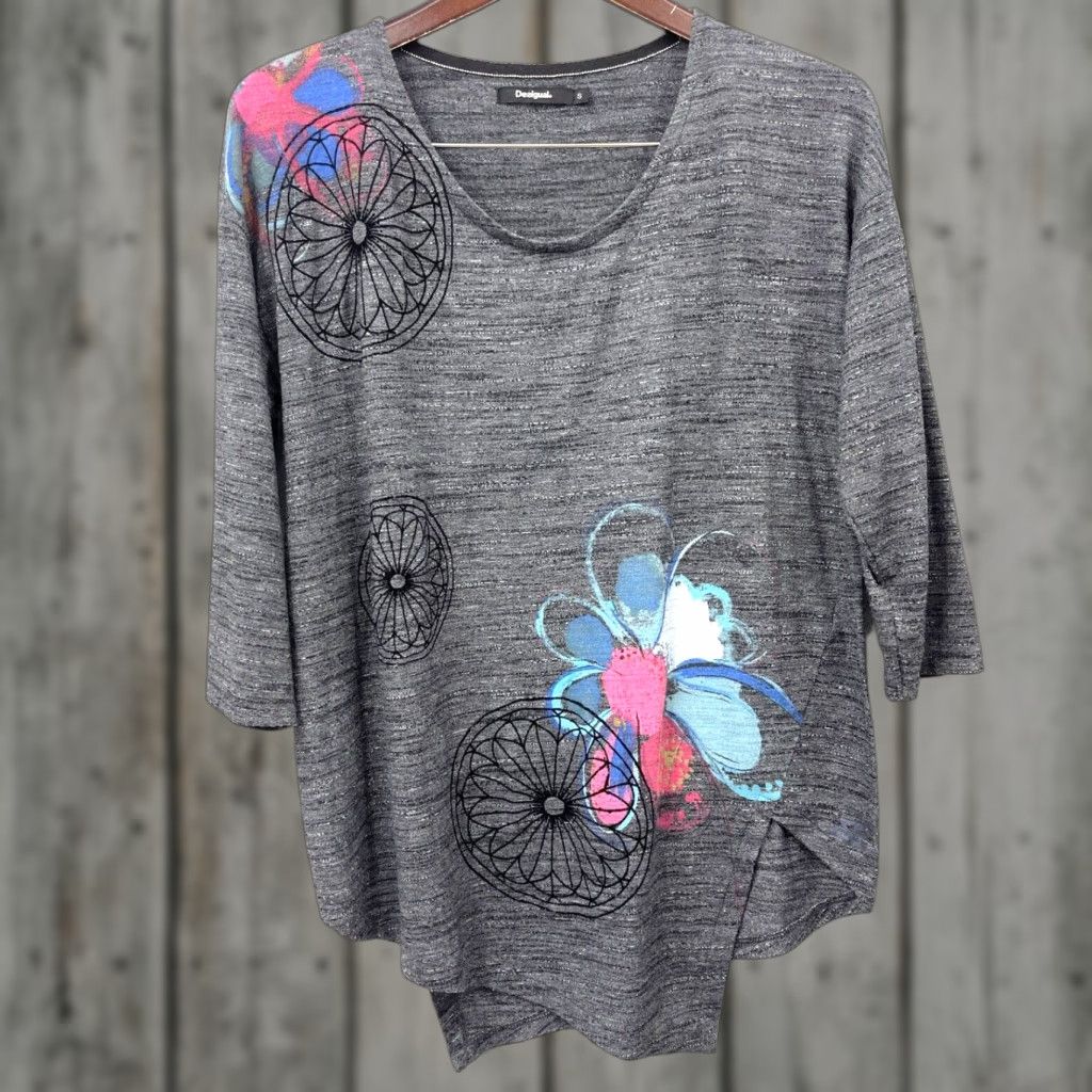 Desigual Desigual Floral Geometric Blouse Womens Small Gray Asymmetric 3/4 Sleeve Casual Top Size S / US 4 / IT 40 - 1 Thumbnail