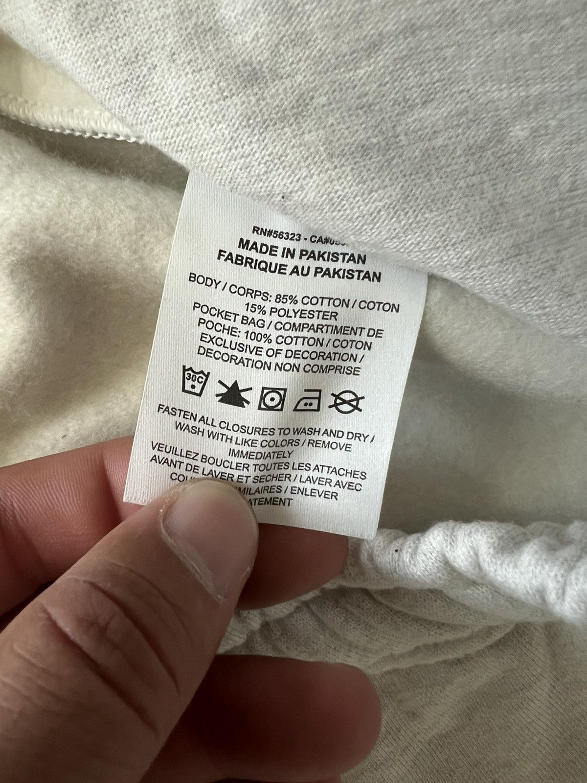 Nike Solo Swoosh Fleece Shorts White Loose Fit