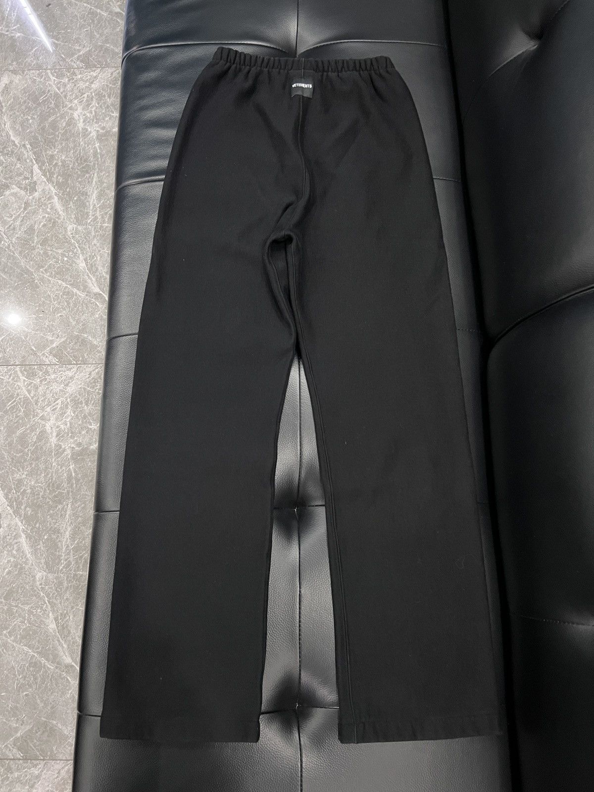 Vetements Vetements FW18 Left Logo Casual Trousers Size US 30 / EU 46 - 2 Thumbnail