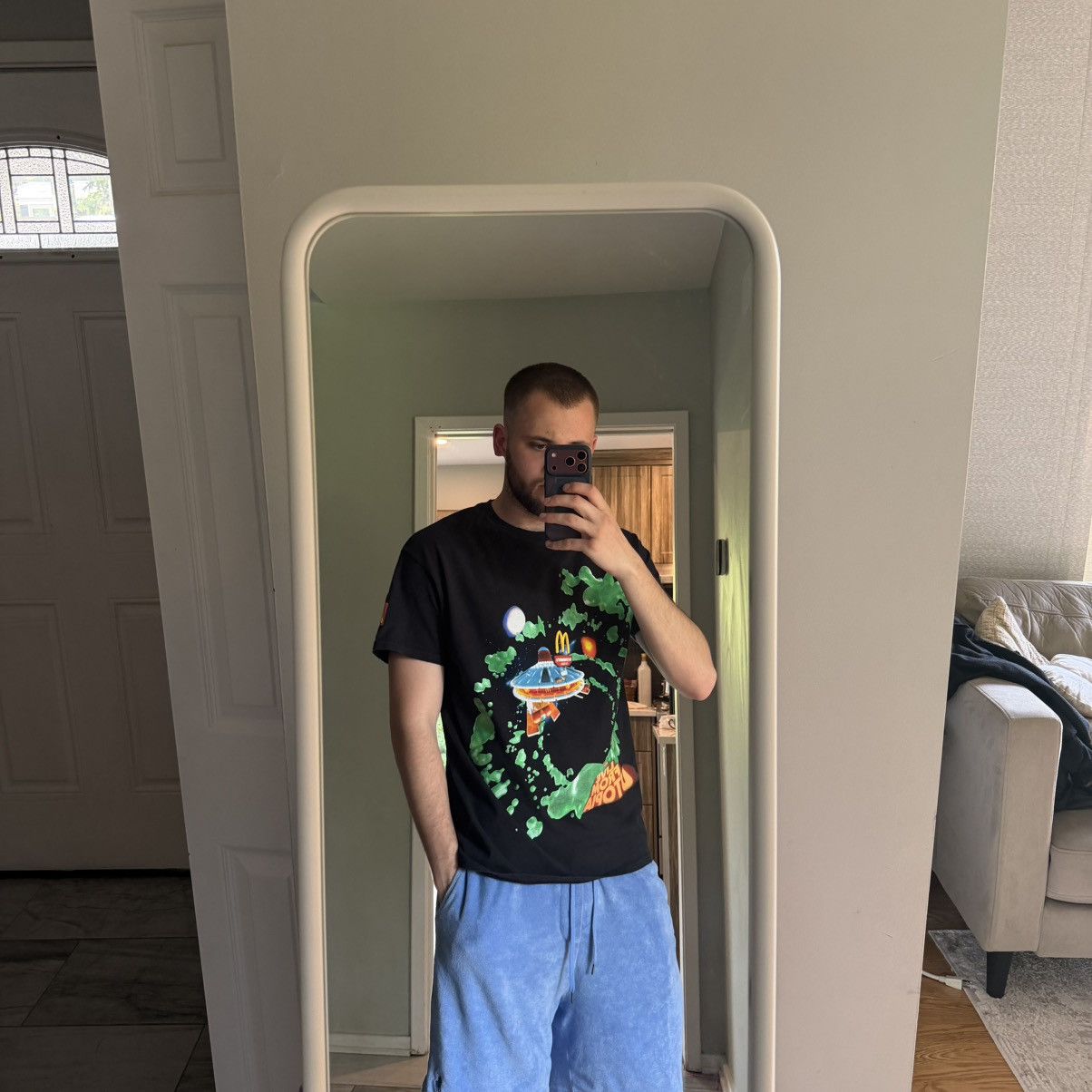 Travis Scott Cactus Jack x Mcdonalds Fly-Thru T Shirt Size US M / EU 48-50 / 2 - 2 Thumbnail