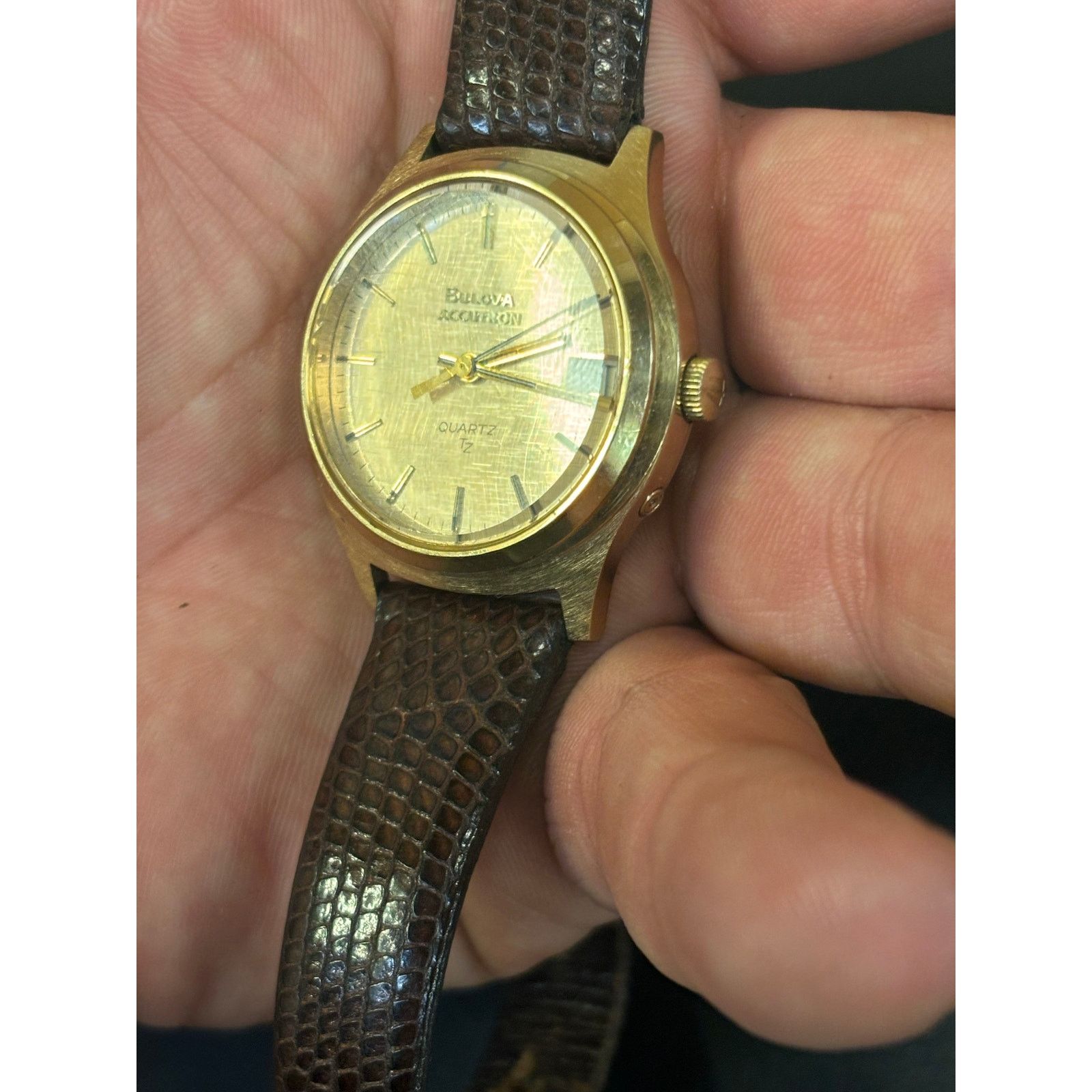 Bulova Vintage Bulova N8 Gold Tone Mens Watch! New Battery! Size ONE SIZE - 6 Thumbnail