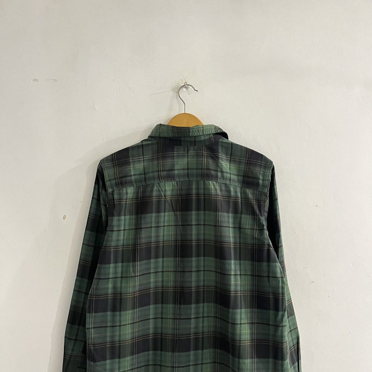Mountain Hardwear Mountain Hardwear - LS Button Up Shirt Size US M / EU 48-50 / 2 - 6 Thumbnail