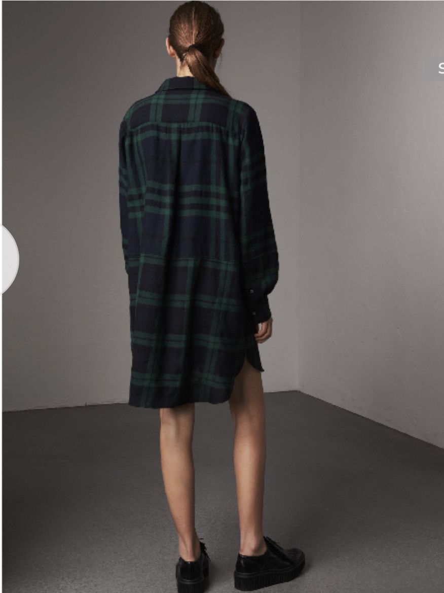 Burberry × Designer Vintage Burberry Dress Wool Size M / US 6-8 / IT 42-44 - 2 Thumbnail