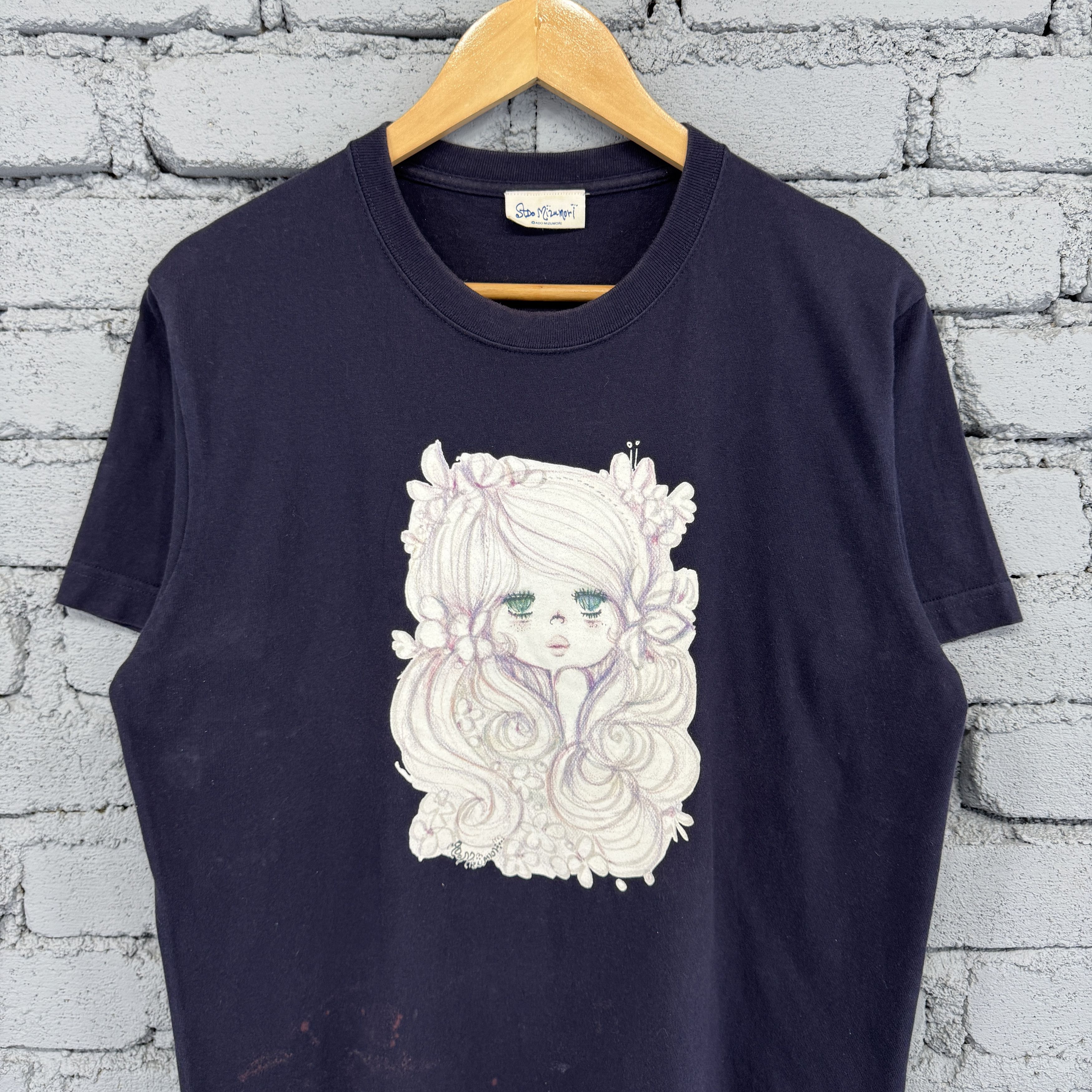 Anime Japanese Anime Asoto Mizumori Sunfaded Tshirt Size US M / EU 48-50 / 2 - 3 Thumbnail