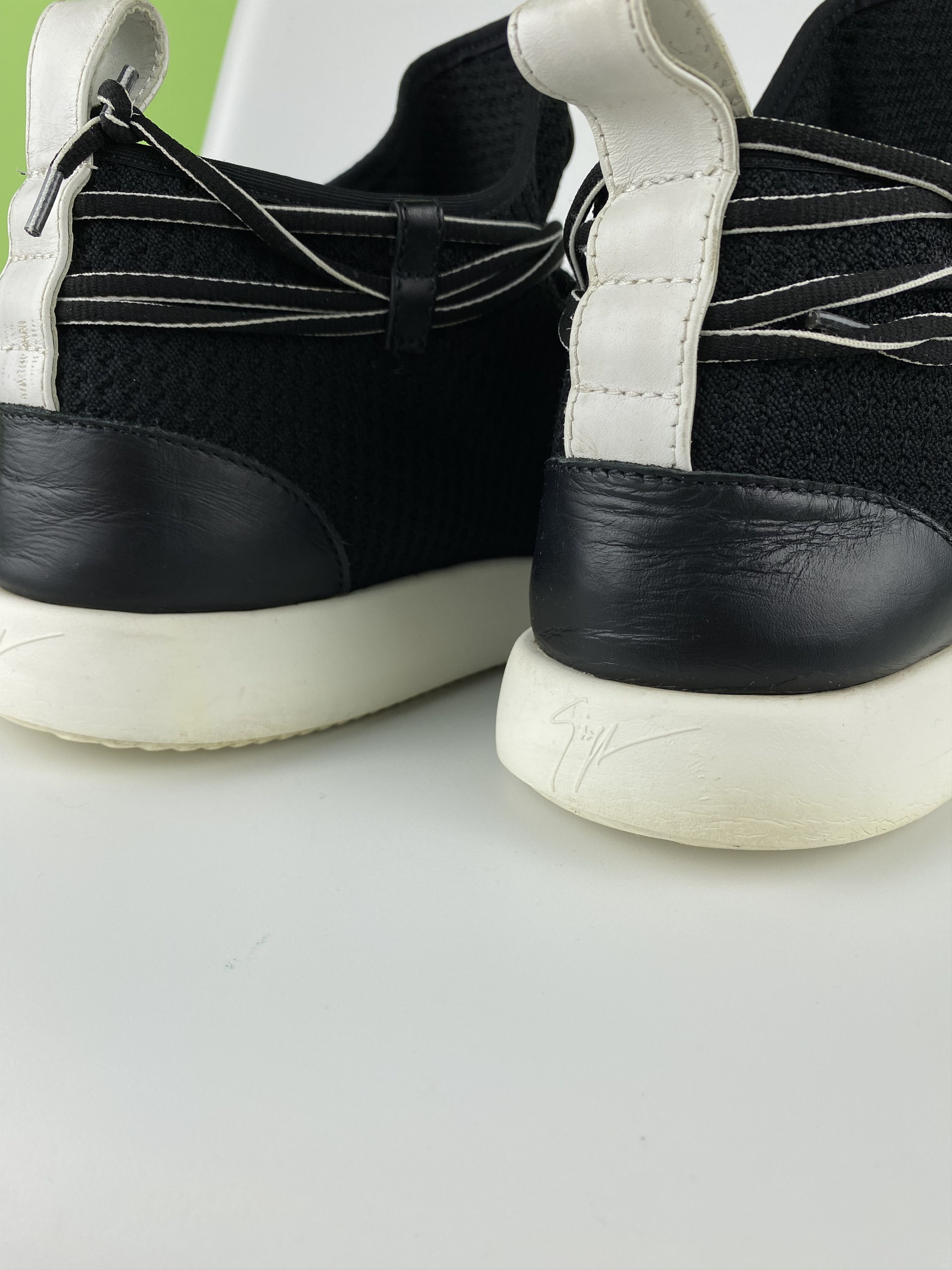 Giuseppe Zanotti Giuseppe Zanotti Hayden Men’s Mid Top Sneakers Black size 43 Size US 10 / EU 43 - 14 Thumbnail