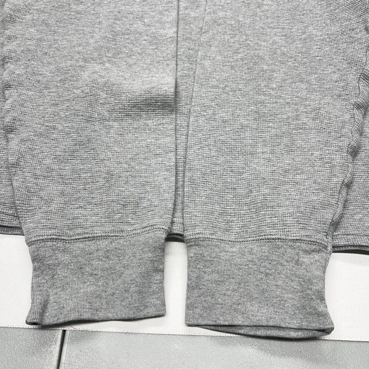 Polo Ralph Lauren Polo Ralph Lauren Thermal Shirt Grey Waffle Knit Logo Y2K Size US L / EU 52-54 / 3 - 13 Thumbnail