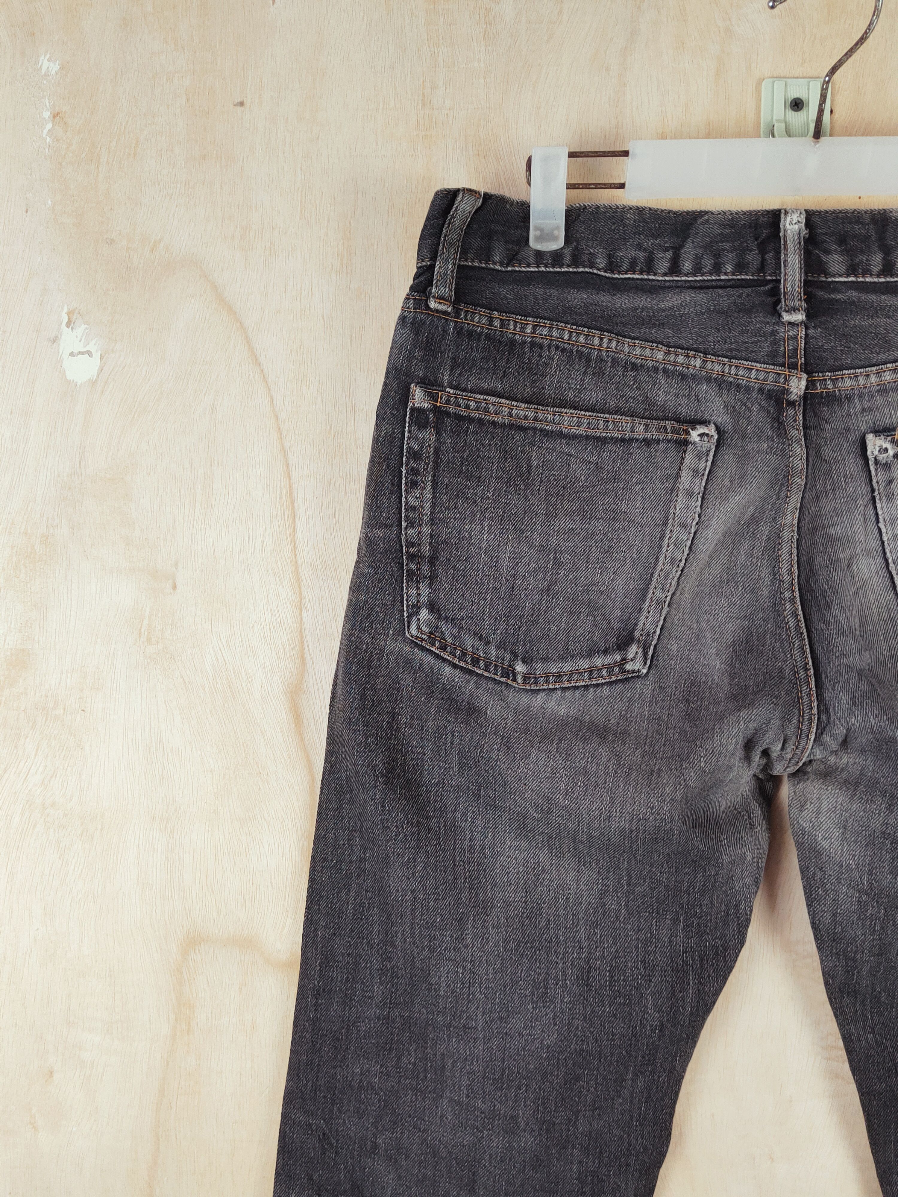 Japanese Brand Uniqlo Black Faded Distressed Ripped Jeans #S2670 Size US 32 / EU 48 - 9 Thumbnail