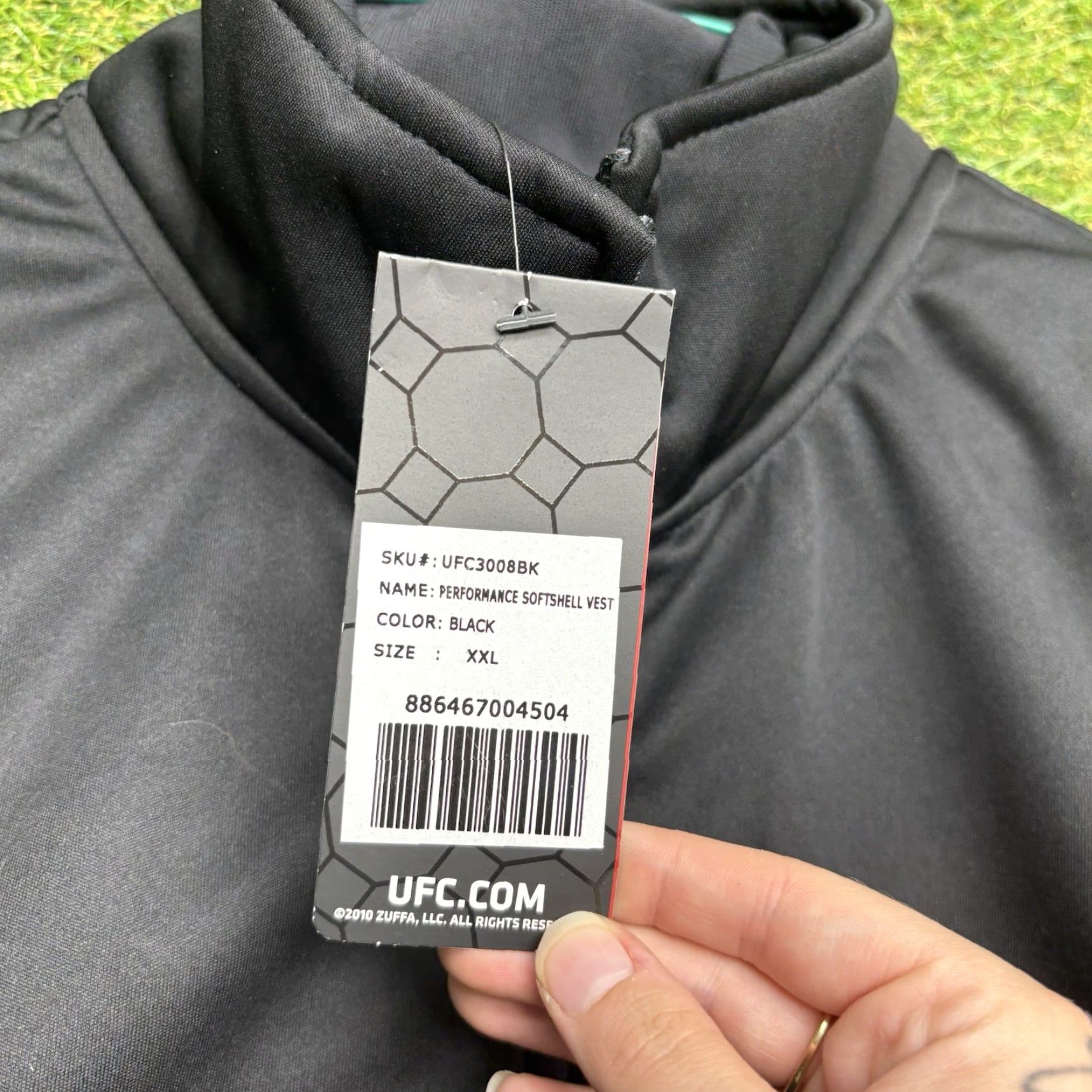 UFC UFC Vest Mens 2XL Black Full Zip Soft Shell AS REAL AS IT GETS NWT Shirt (adjusted) Size US XXL / EU 58 / 5 - 4 Thumbnail