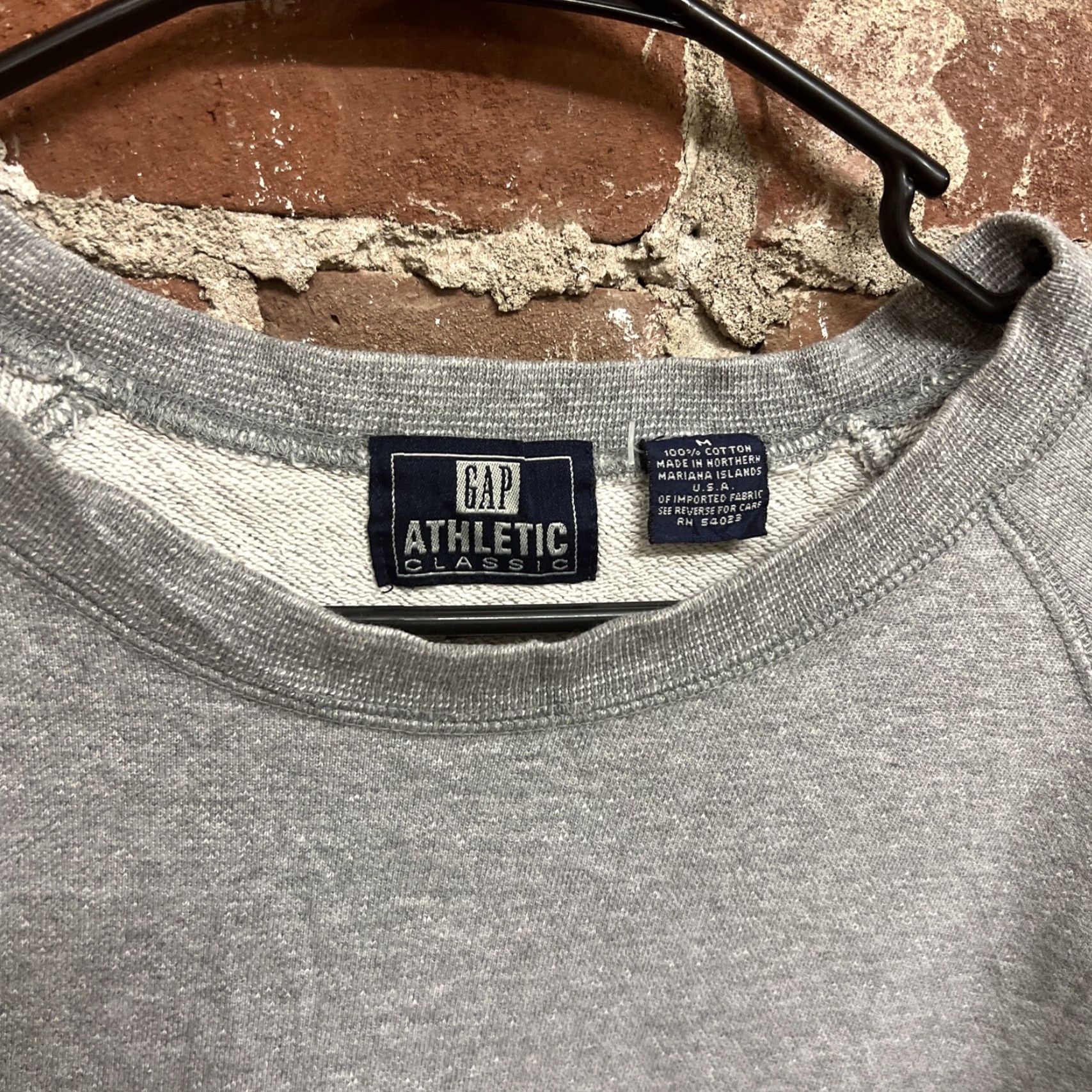 Gap VINTAGE GAP Sweatshirt Athletic Men Gray G-35 Crewneck Size Medium Size US M / EU 48-50 / 2 - 2 Thumbnail