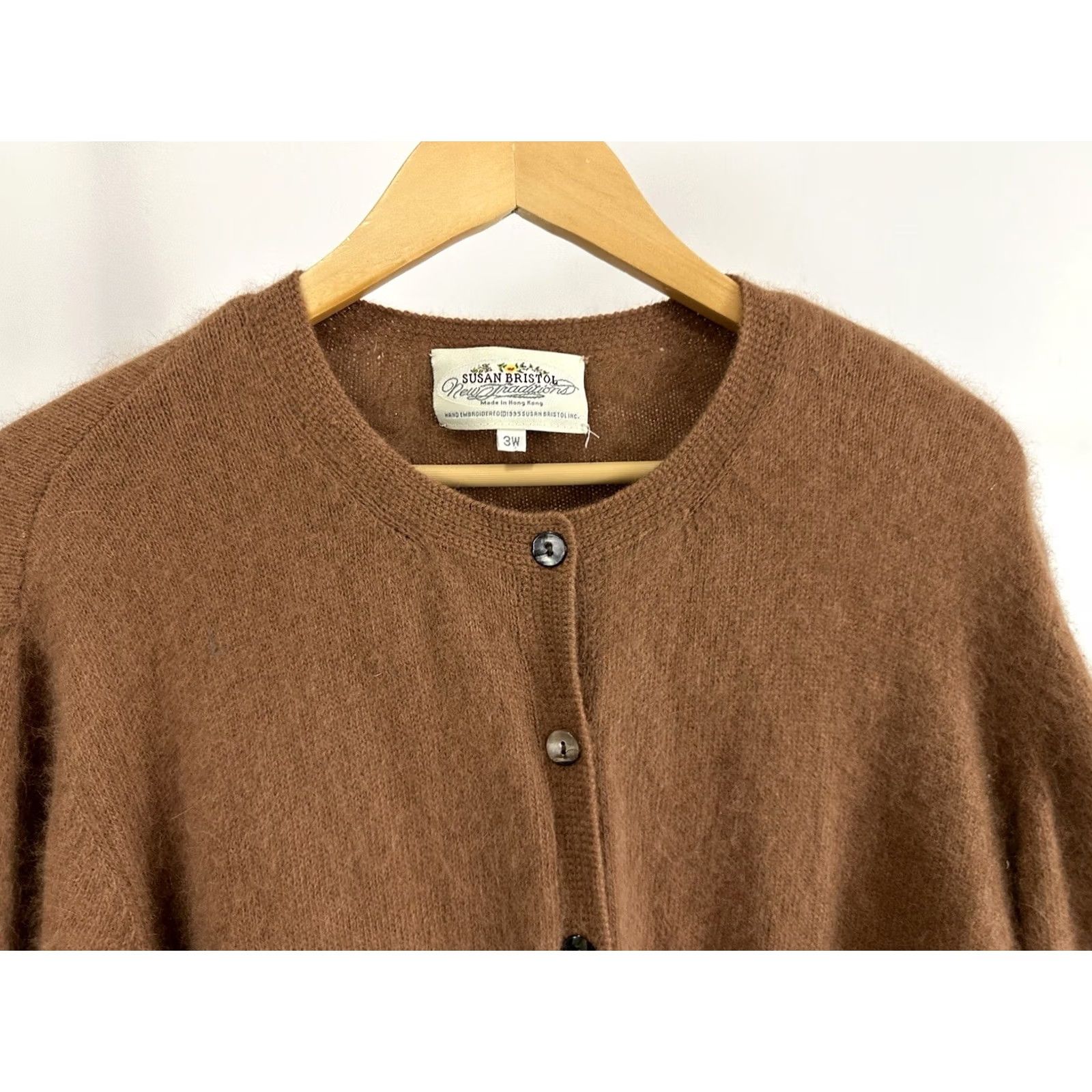 Vintage VTG Susan Bristol Rabbit Hair Embroidered Floral Fuzzy Cardigan Sweater Size 3W Brown Womens Cardigan 3W Wool 90s Style Size XS / US 0-2 / IT 36-38 - 6 Thumbnail