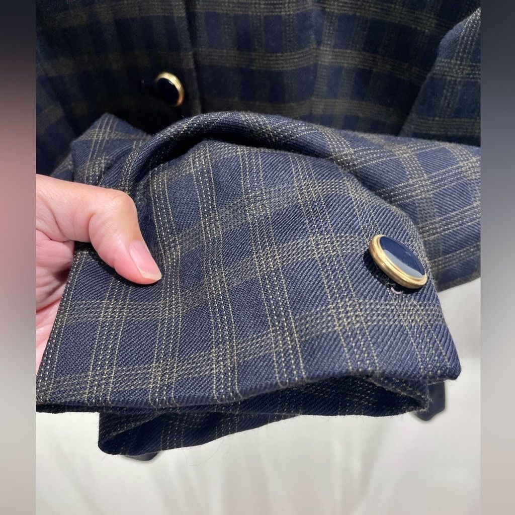 Vintage Vintage 100% Wool Navy Plaid Tailored Short Jacket US S Size S / US 4 / IT 40 - 6 Thumbnail