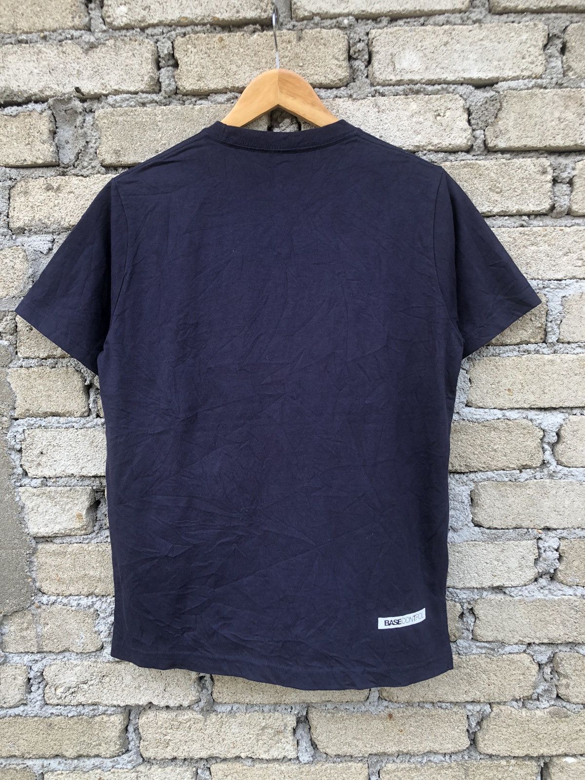 BASE CONTROL Vintage Y2K Base Control Embroidered Spellout Tshirt Size US S / EU 44-46 / 1 - 9 Thumbnail