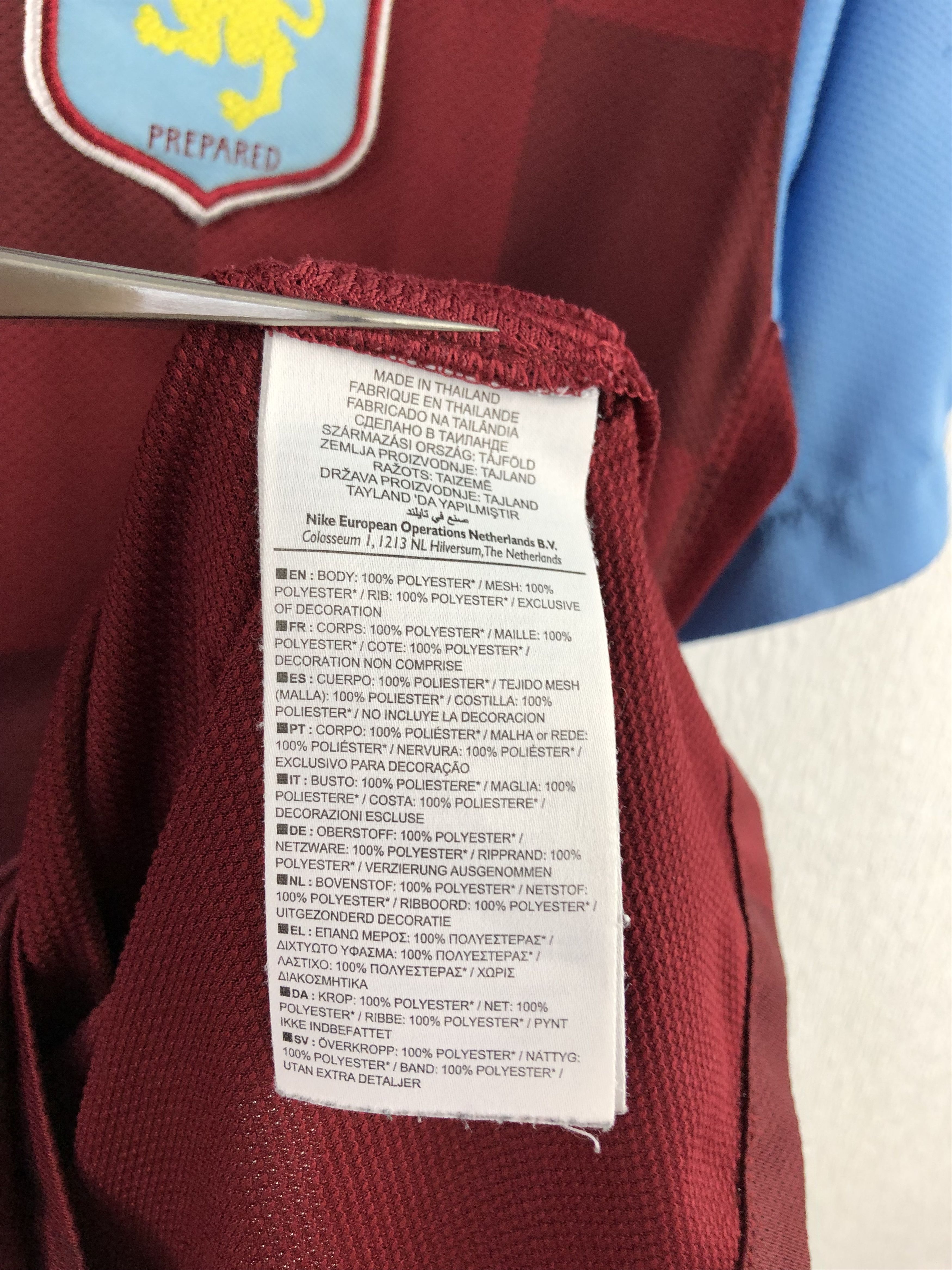 Nike Aston Villa football shirt 2011 Soccer #2 Hutton Nike Jersey Size US M / EU 48-50 / 2 - 13 Thumbnail