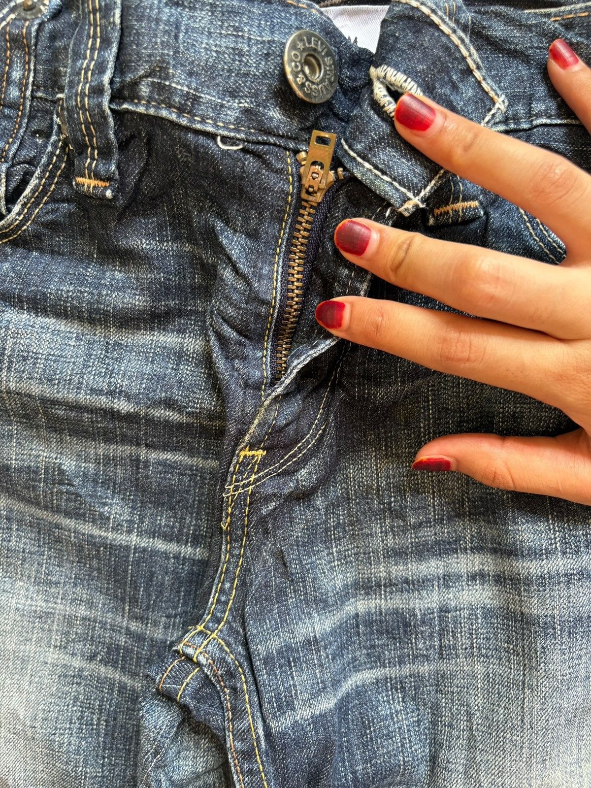 Levi's Vintage 90s Levis 511 Slim Buckle Back Distressed Jeans Size US 30 / EU 46 - 3 Thumbnail