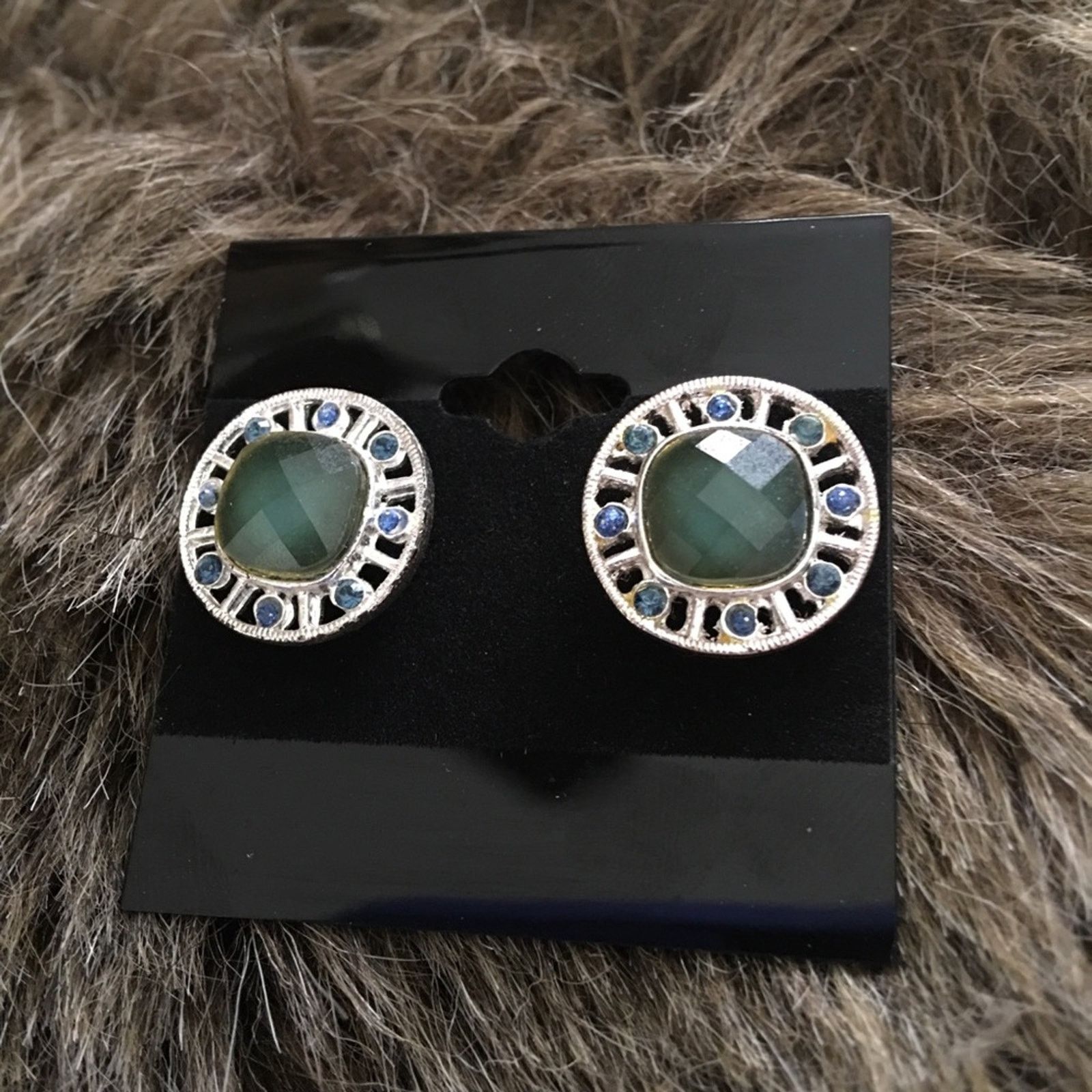 Vintage Vintage faceted glass silver tone button earrings Size ONE SIZE - 2 Thumbnail