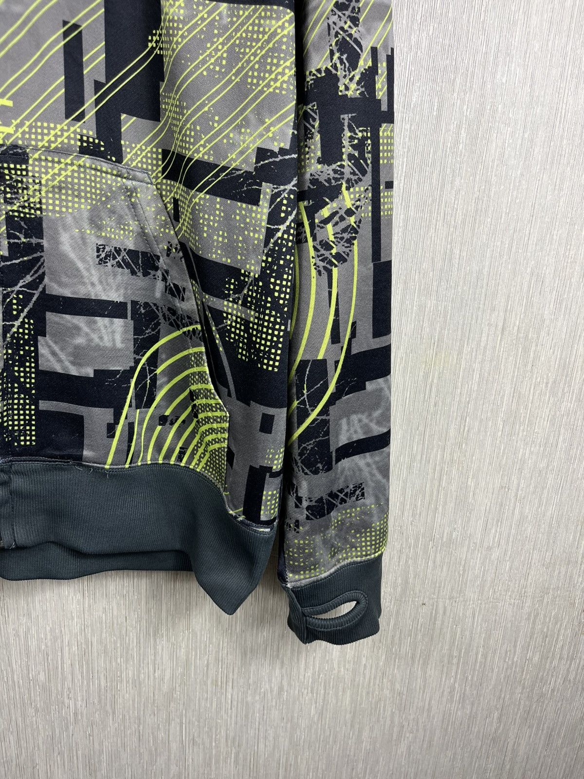Oakley × Vintage Vintage Oakley y2k cyber patterned zip hoodie outdoor retro Size US L / EU 52-54 / 3 - 7 Thumbnail