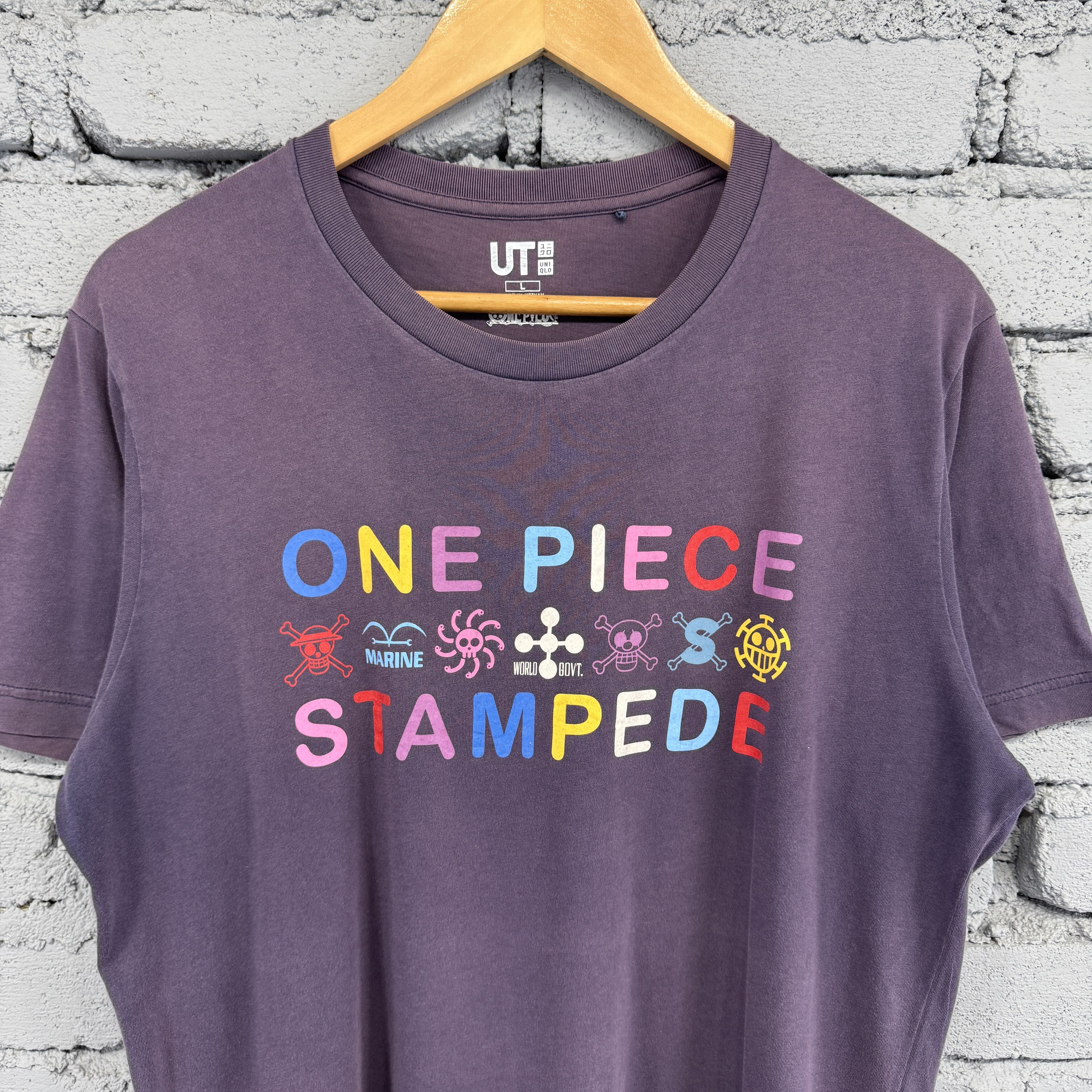 Uniqlo Uniqlo x One Piece Stampede Navy Shonen Jump Anime Sunfaded Size US L / EU 52-54 / 3 - 3 Thumbnail