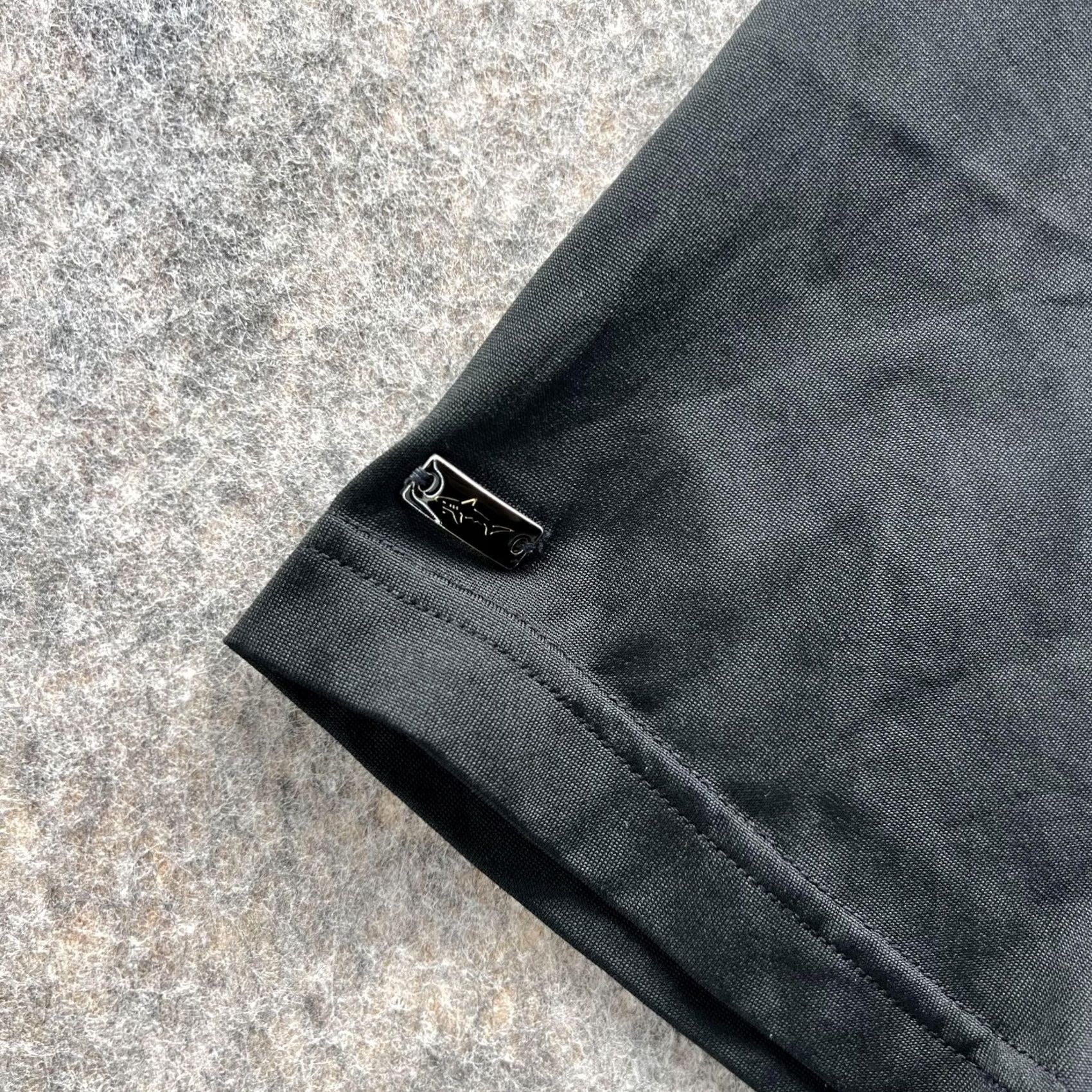 Vintage Greg Norman Polo Shirt Men Medium Adult Black Play Dry Preppy Casual Polyester Polo Shirt Mens Black 90s? Size US M / EU 48-50 / 2 - 5 Thumbnail