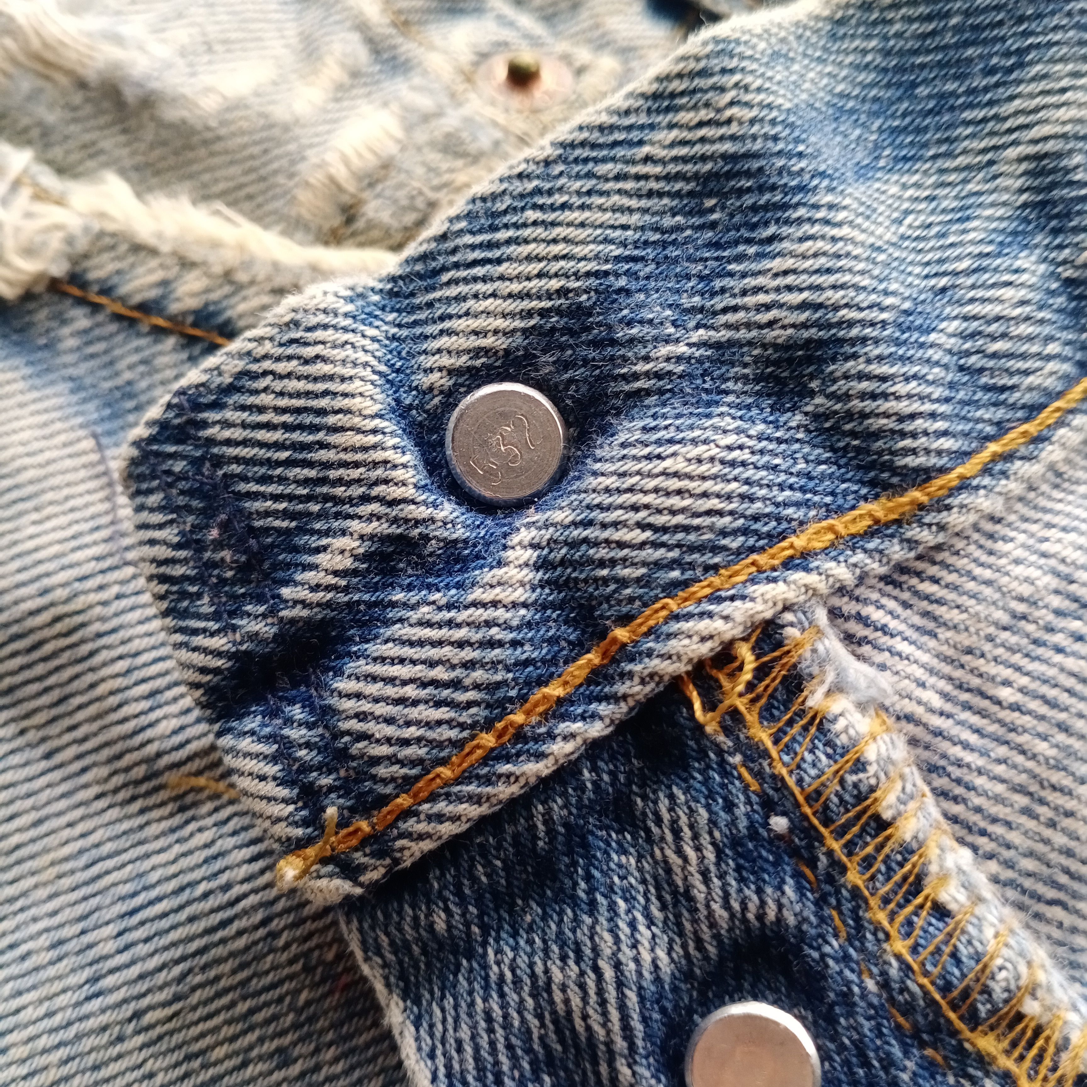 Levi's Vintage Clothing Vintage 80s 90s Levis 501 USA cut off distressed jeans Size US 34 / EU 50 - 5 Thumbnail