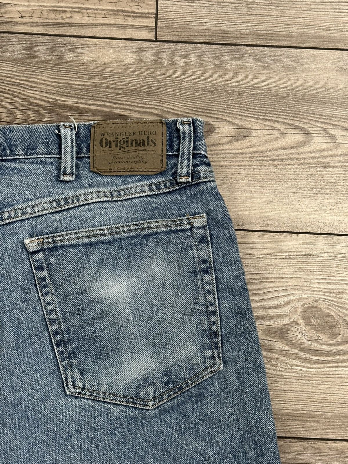 Vintage Vintage Y2K Wrangler Denim Shorts Size US 35 - 4 Thumbnail
