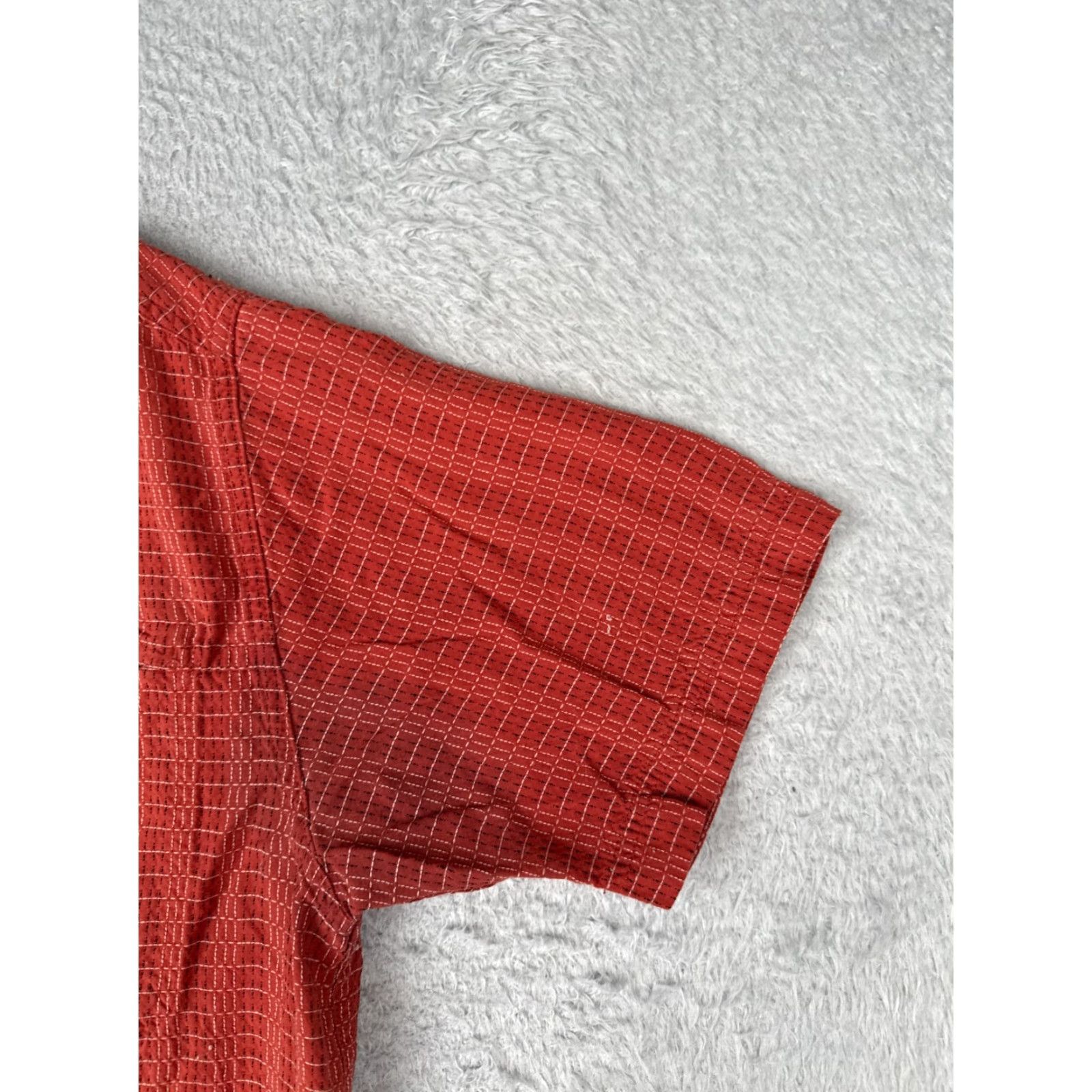 The North Face The North Face Shirt Men Medium Red Geometric Angler Vented Modal Blend Button-Up Pocketed Casual Wear Mens Regular Red Geometric Pattern 90s? Size US M / EU 48-50 / 2 - 2 Thumbnail