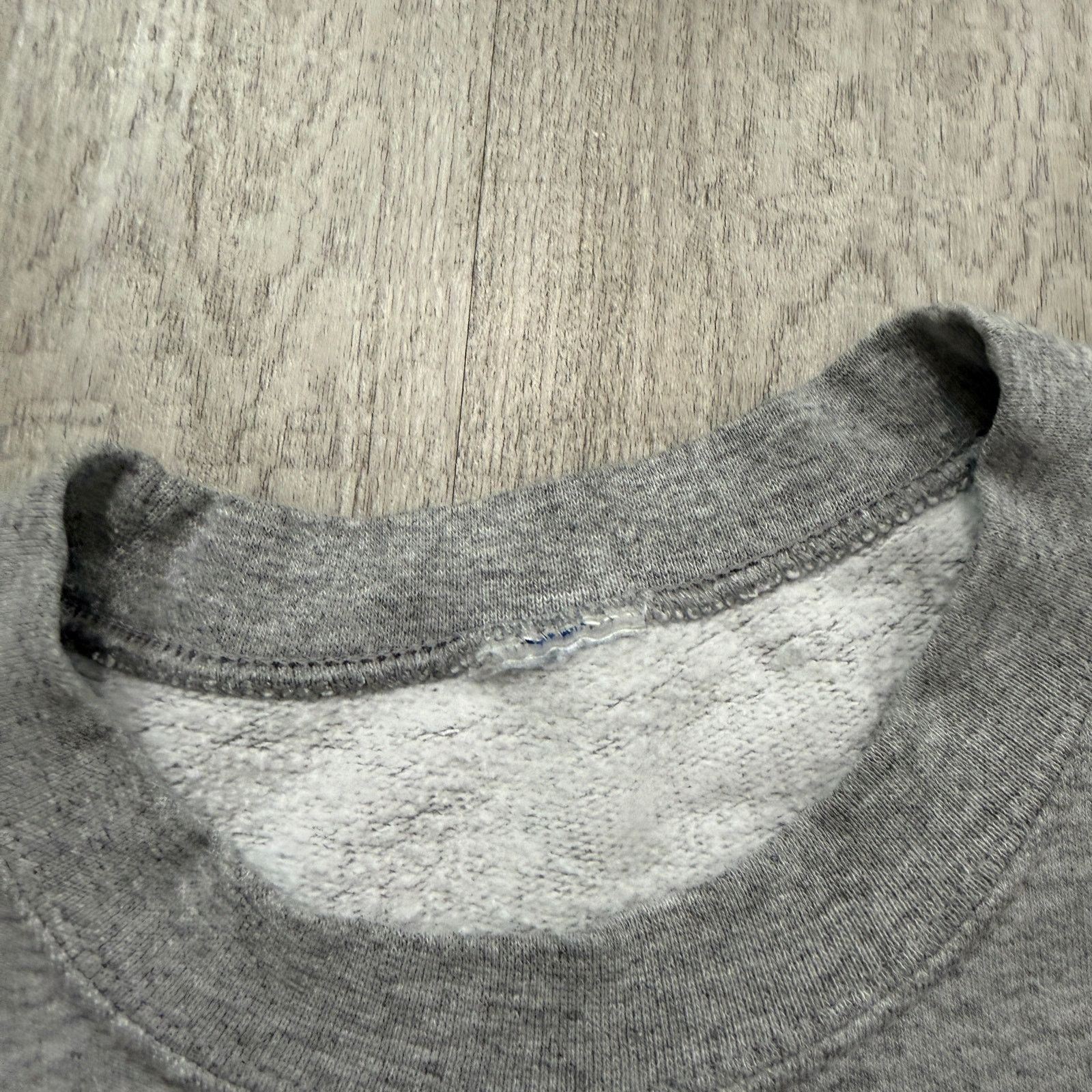 Vintage Vintage Wiseman University Sweatshirt Size Large Crewneck Size US L / EU 52-54 / 3 - 5 Thumbnail